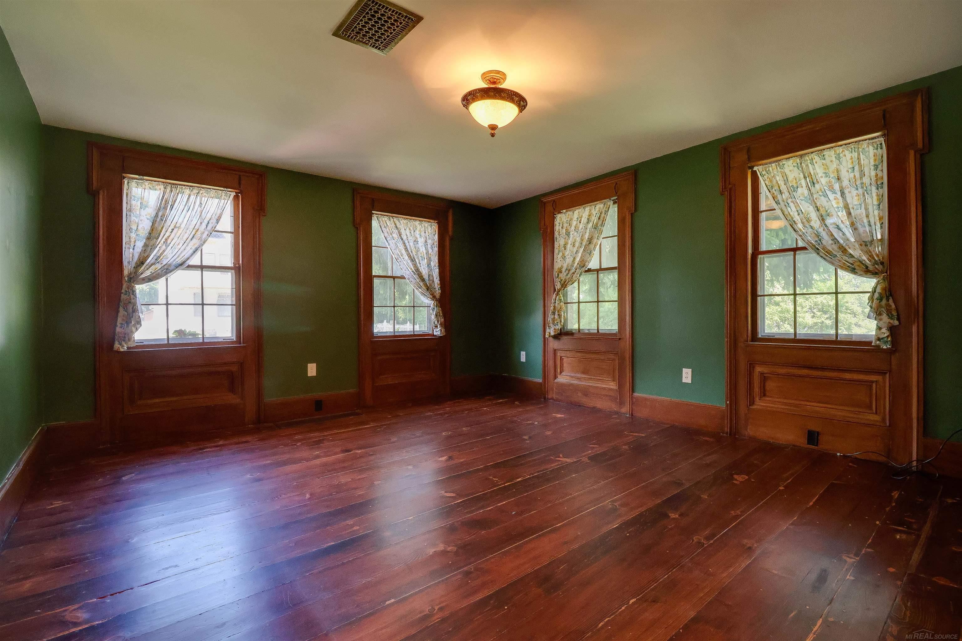 3rd image of 127 Benjamin St, Romeo, MI 48065 | MLS# 58050214316