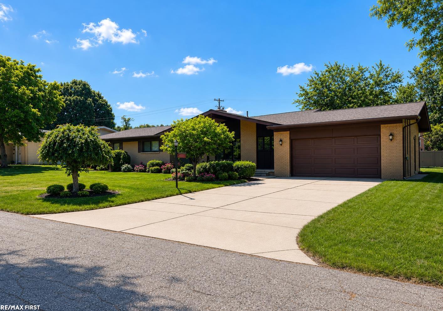 Photo 1 of Single Family Residence at 20210 Anita St, Clinton Township, MI 48036 | MLS# 50214352 |  | Sold on 2026-08-10