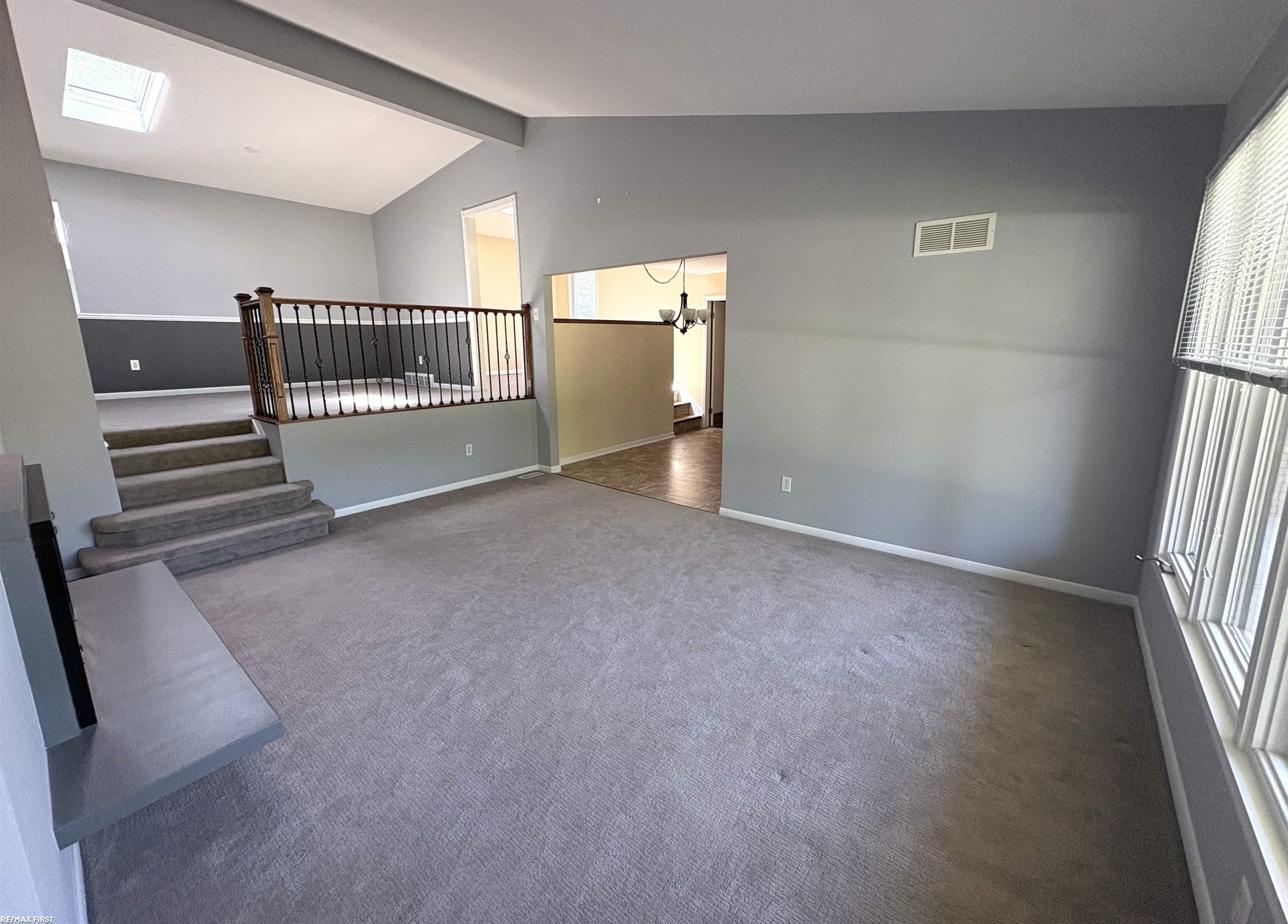 Photo 5 of Single Family Residence at 20210 Anita St, Clinton Township, MI 48036 | MLS# 50214352 |  | Sold on 2026-08-10