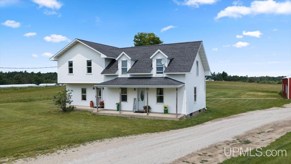 Homes for sale in Escanaba, MI | 3774 18Th Rd, Escanaba, MI 49829 | MLS# 50214365
