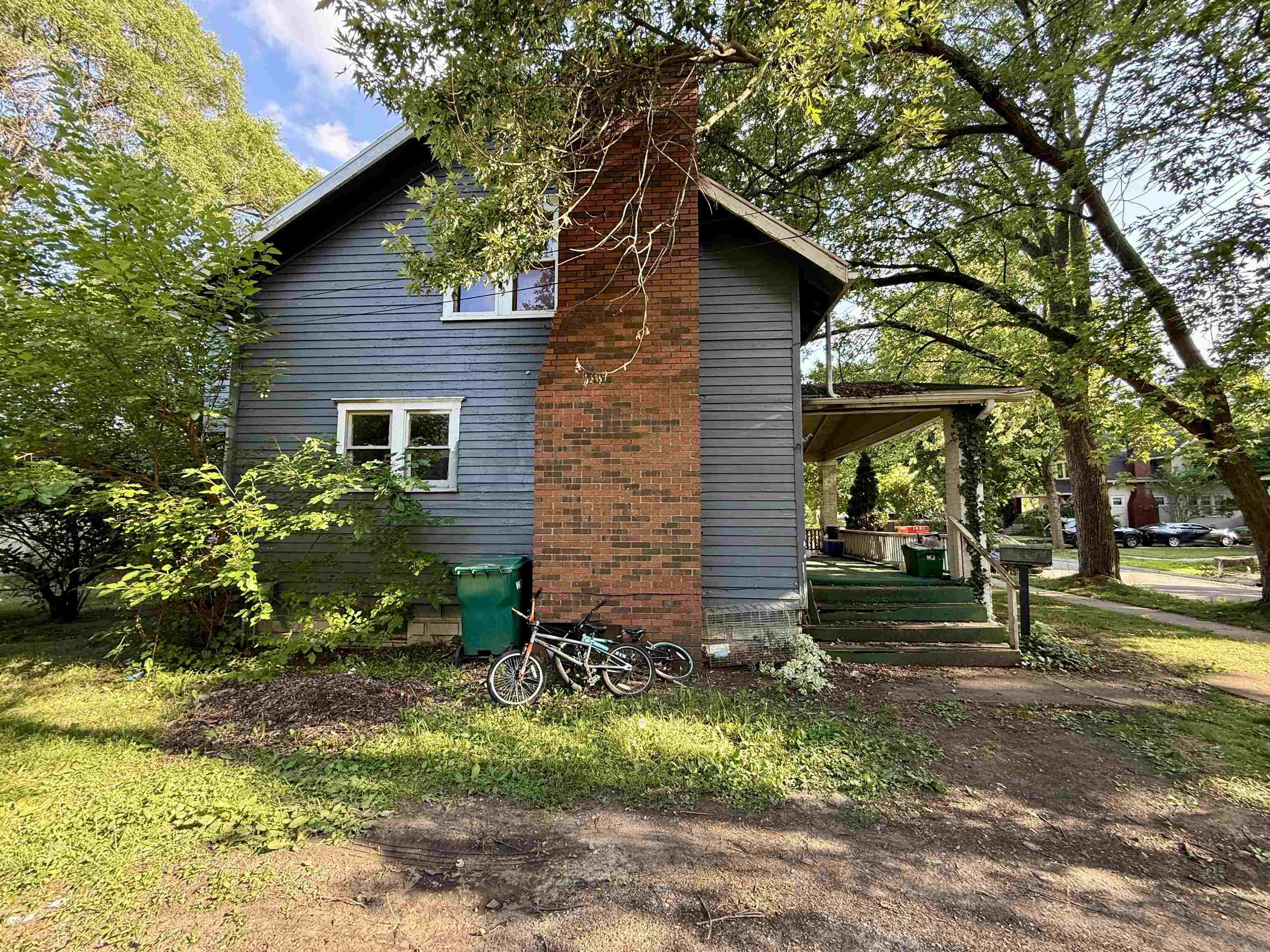 Homes for sale in Owosso City Shiawassee, MI | 925 S Ball St, Owosso City Shiawassee, MI 48867 | MLS# 5050214371