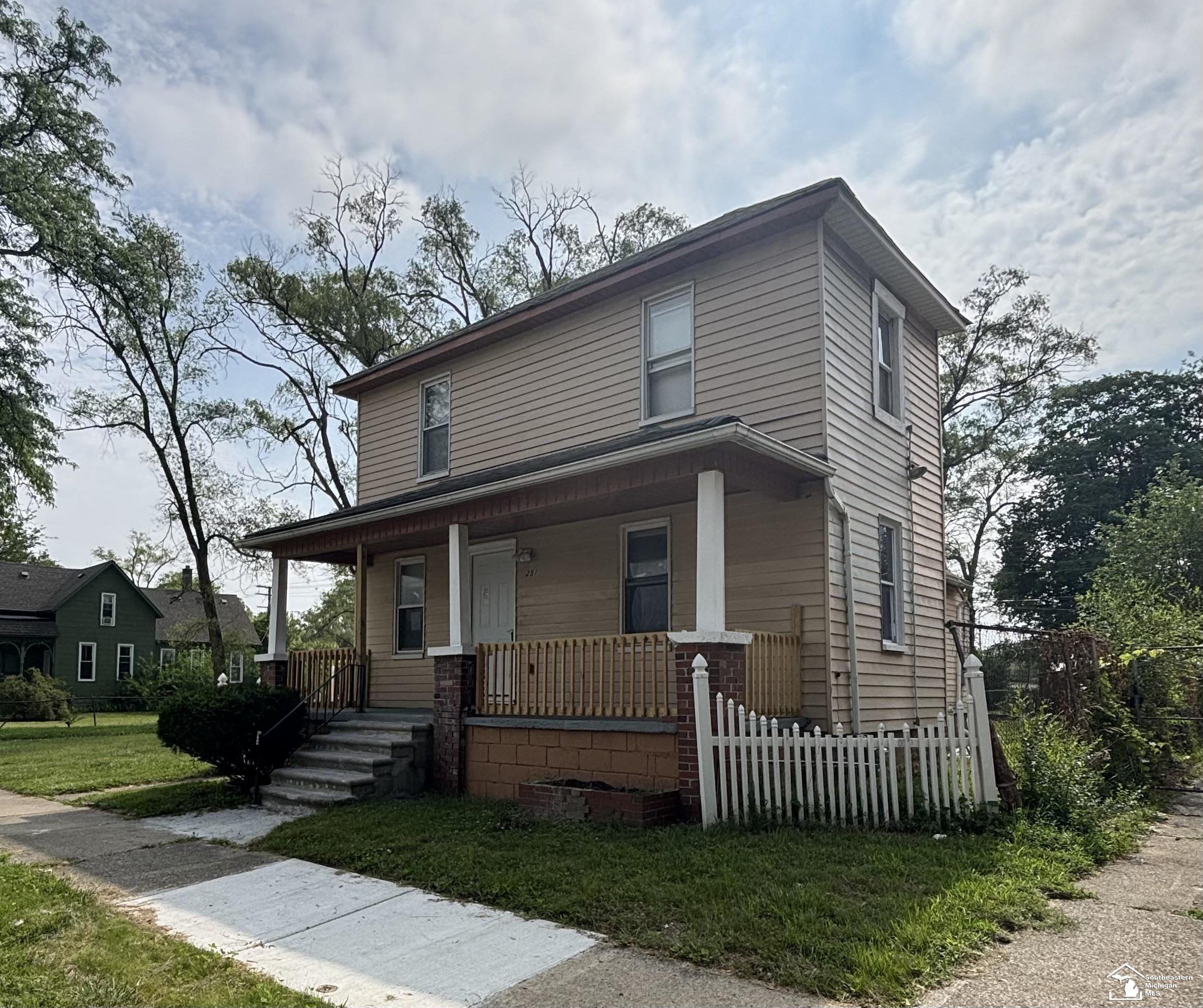 Homes for sale in River Rouge, MI | 251 Beechwood St, River Rouge, MI 48218 | MLS# 50214438