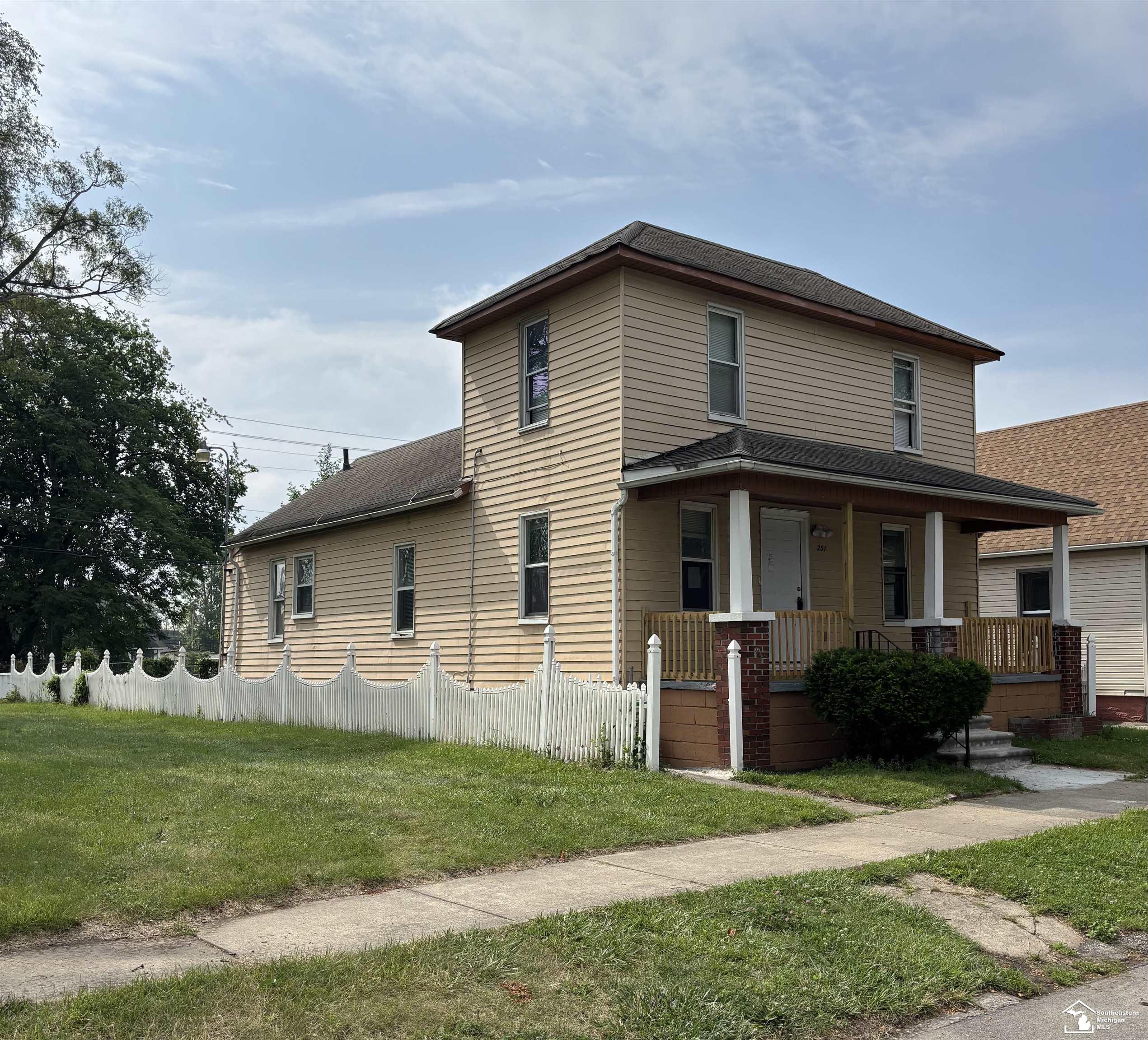 Homes for sale in River Rouge, MI | 251 Beechwood St, River Rouge, MI 48218 | MLS# 50214438