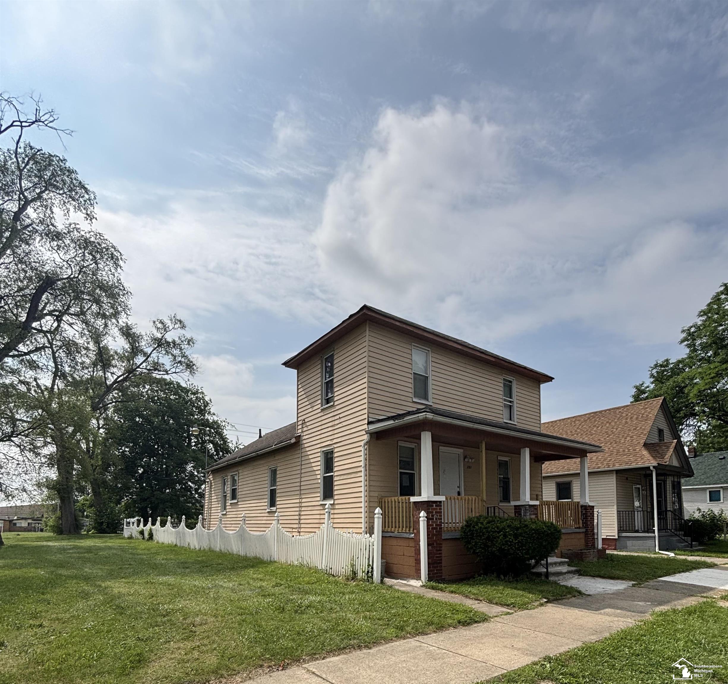 Homes for sale in River Rouge, MI | 251 Beechwood St, River Rouge, MI 48218 | MLS# 50214438