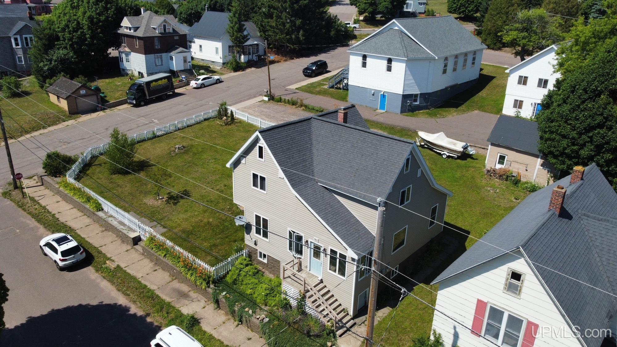 Homes for sale in Hancock, MI | 925 Elm St, Hancock, MI 49930 | MLS# 50214441
