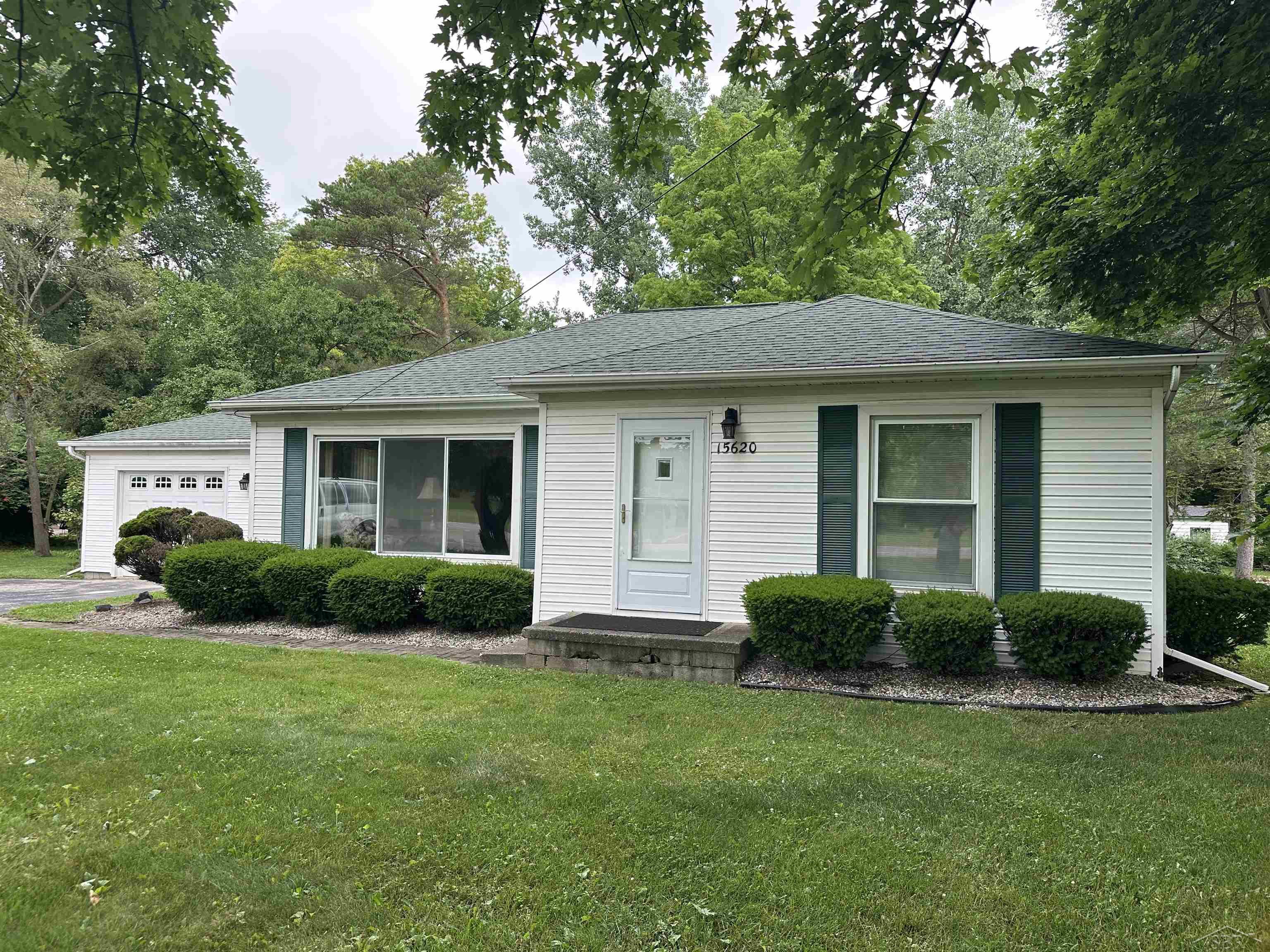 Homes for sale in Richland Township Saginaw, MI | 15620 Gratiot Rd, Richland Township Saginaw, MI 48626 | MLS# 61050214456