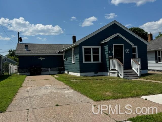 Homes for sale in Escanaba, MI | 512 S 18th St, Escanaba, MI 49829 | MLS# 50214493