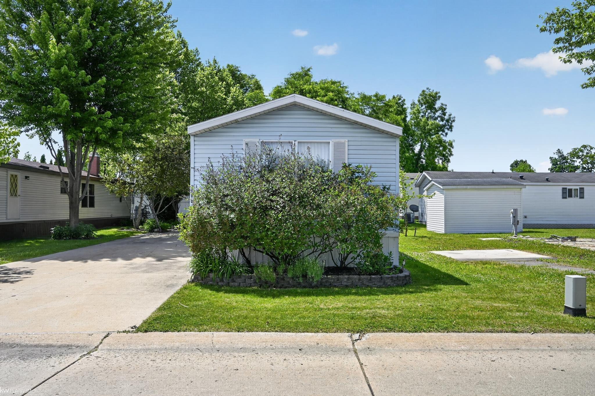 Homes for sale in Shelby Twp, MI | 14278 Bronte Dr, Shelby Twp, MI 48315 | MLS# 50214505