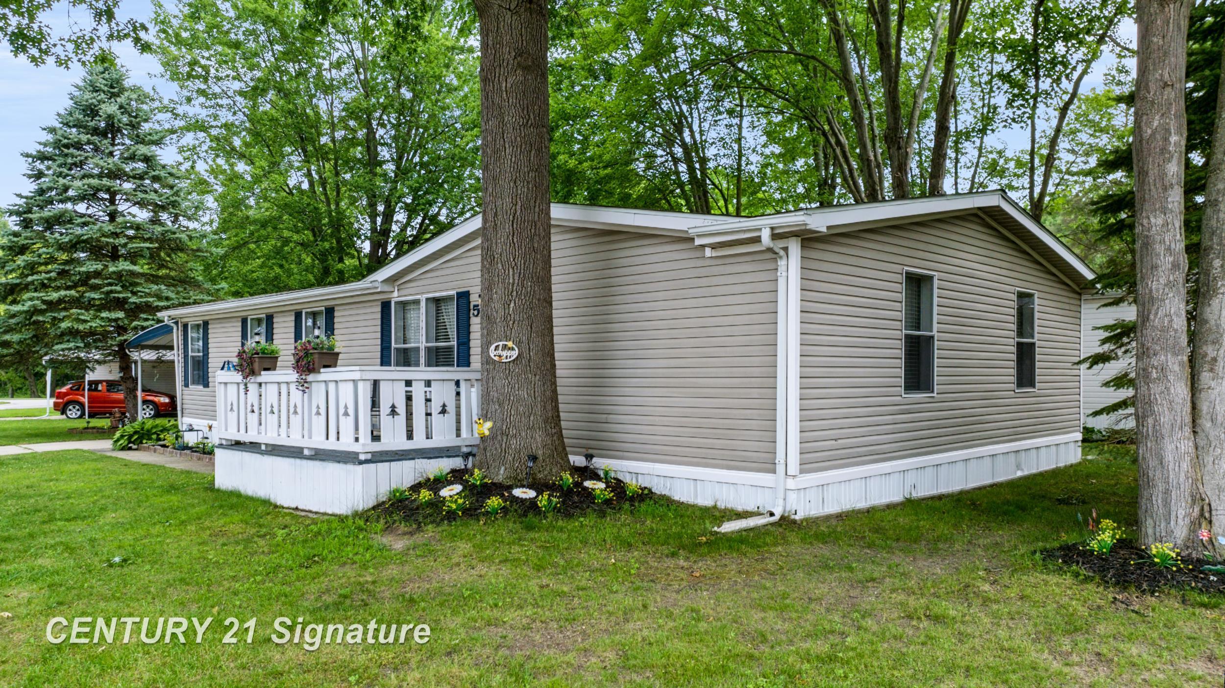 Homes for sale in Clio City Genesee, MI | 505 Park Cir, Clio City Genesee, MI 48420 | MLS# 5050214520