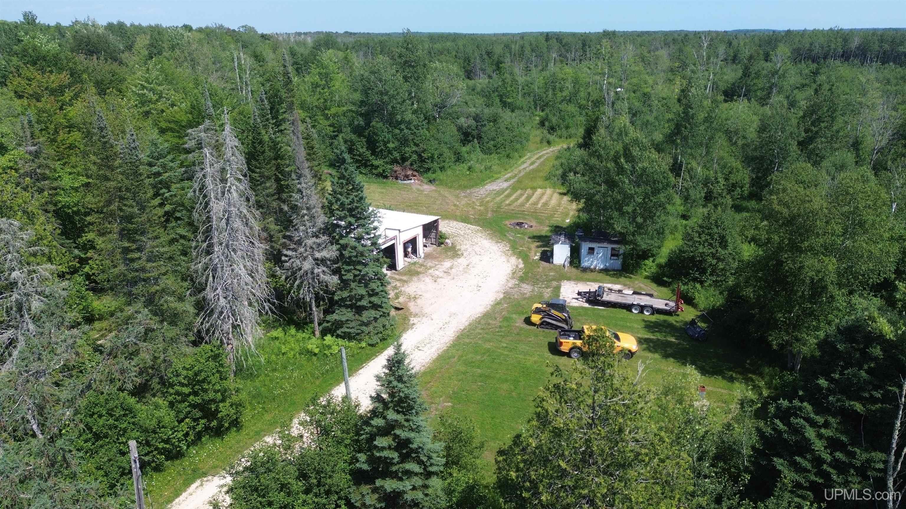 Homes for sale in Gulliver, MI | 2184 N N Gulliver Lake Rd, Gulliver, MI 49840 | MLS# 50214552