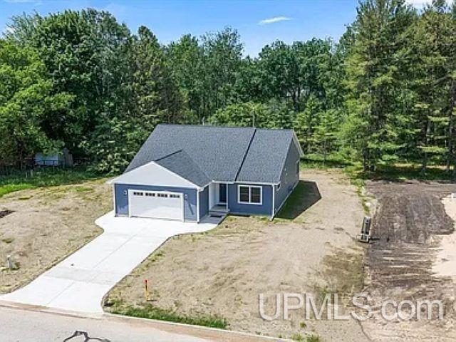 Homes for sale in Escanaba, MI | 820 Willow Creek Rd, Escanaba, MI 49829 | MLS# 50214566