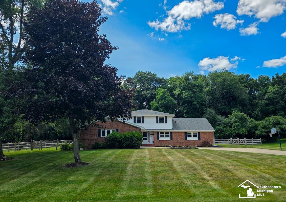 3rd image of 3414 Caroline Dr, Jackson, MI 49203 | MLS# 50214587
