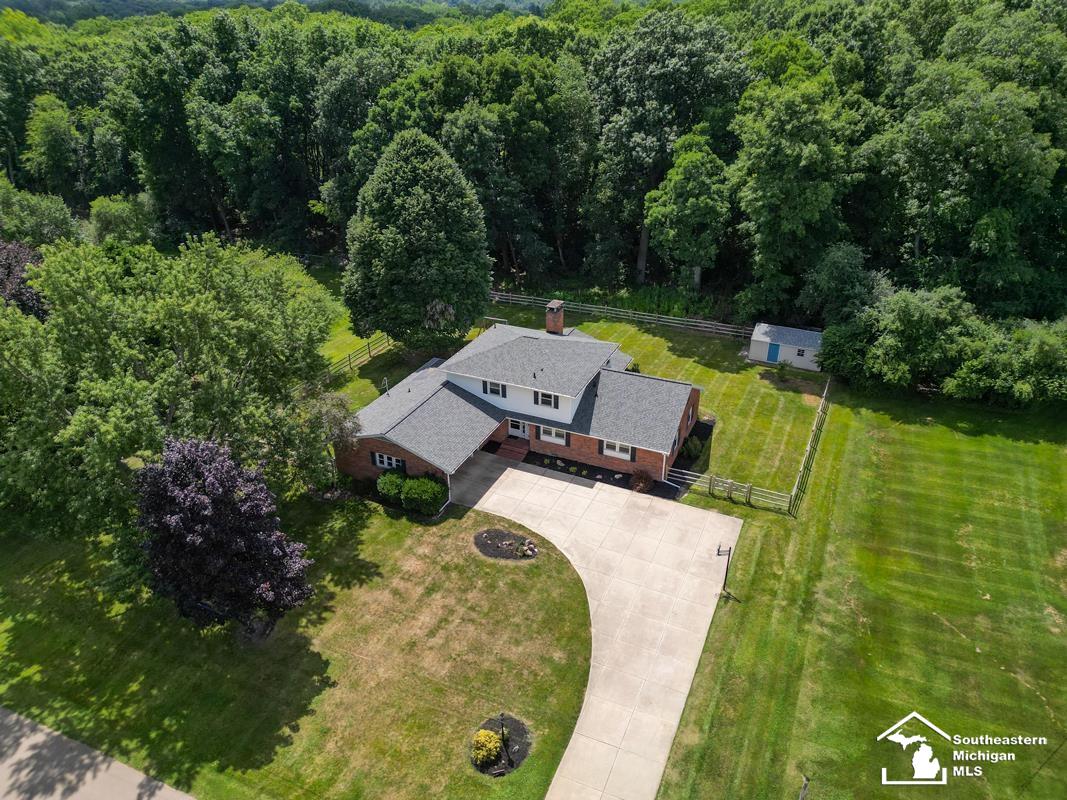 5th image of 3414 Caroline Dr, Jackson, MI 49203 | MLS# 50214587