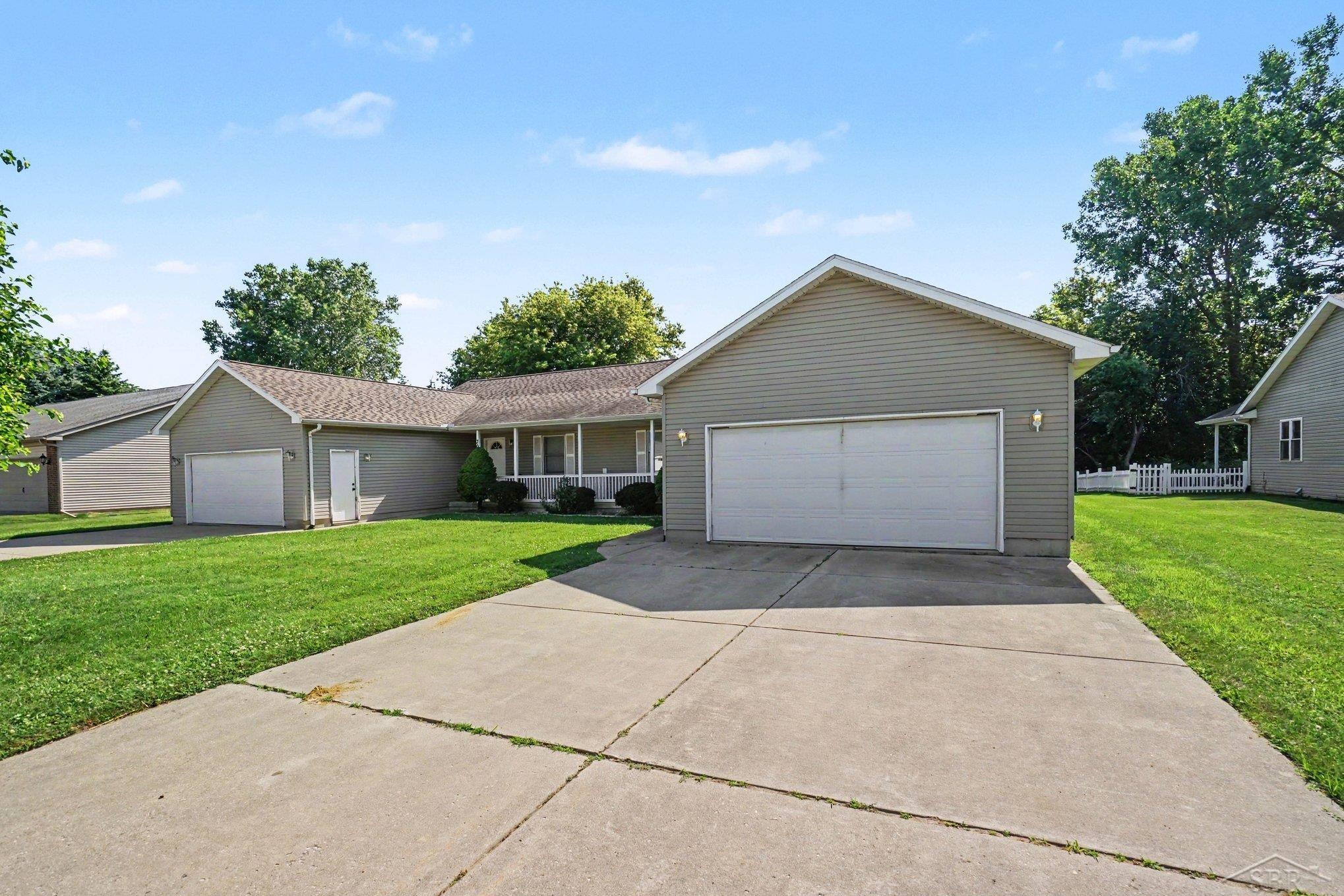image of 3072 Silverwood Dr, Saginaw, MI 48603 | MLS# 50214642
