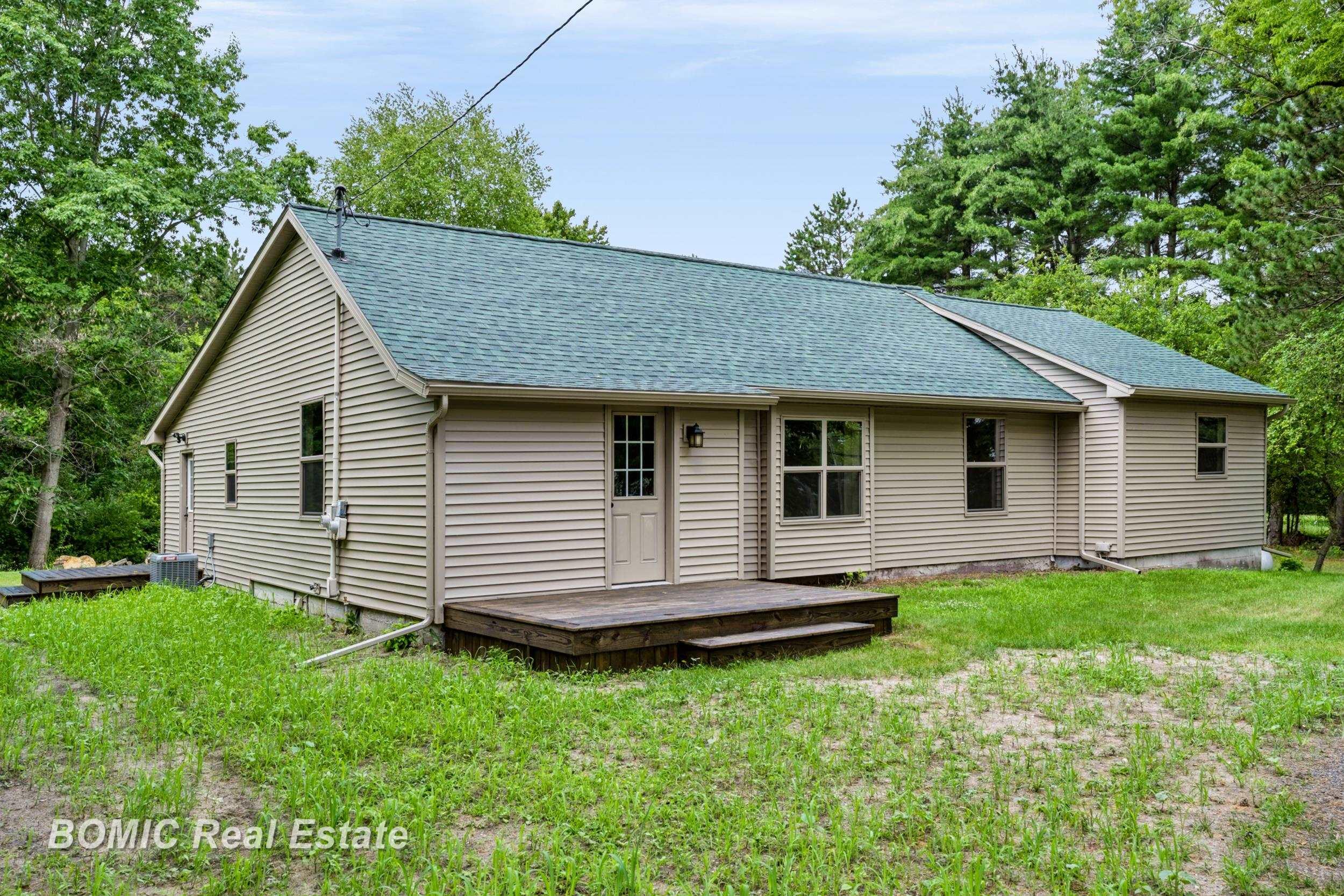 Photo 3 of Single family home for sale at 2435 E Dayton Rd, Caro, MI 48723 | MLS# 61050214648 | Listing updated on 2026-09-18