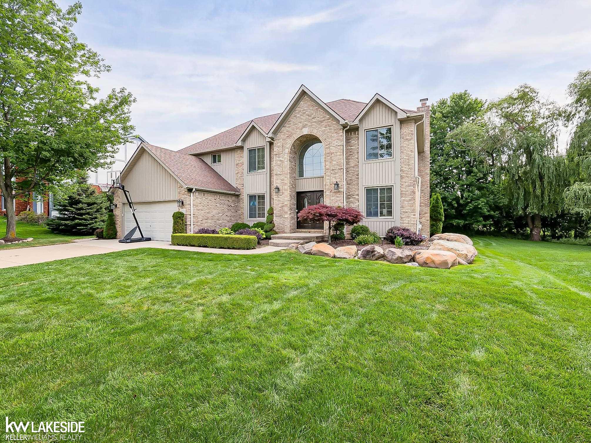 2nd image of 2058 Reagan Dr, Rochester Hills, MI 48309 | MLS# 50214687