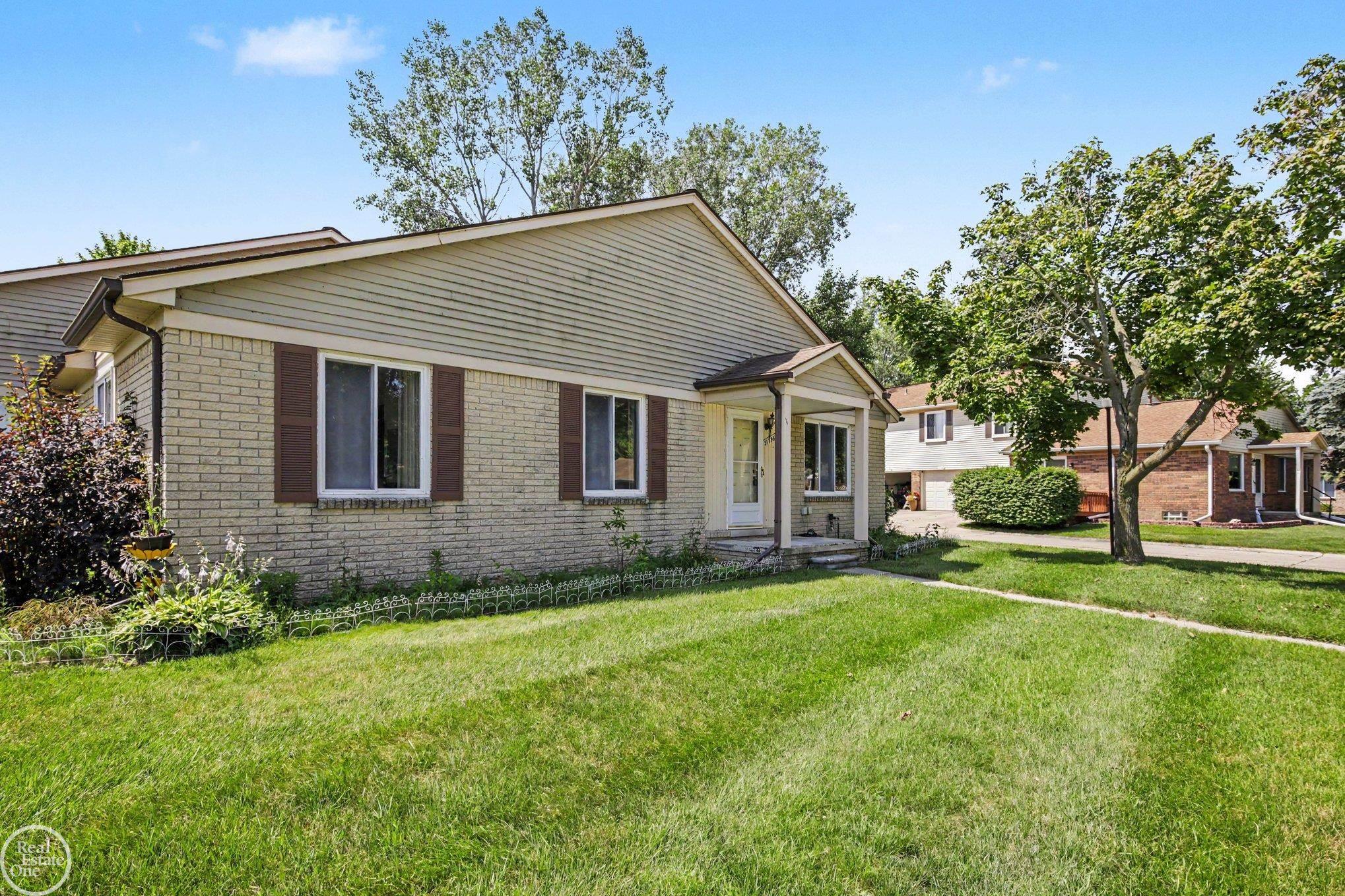 Photo 3 of Condo for sale at 31796 Breezeway Dr, Chesterfield, MI 48047 | MLS# 58050214769 | Listing updated on 2026-09-02
