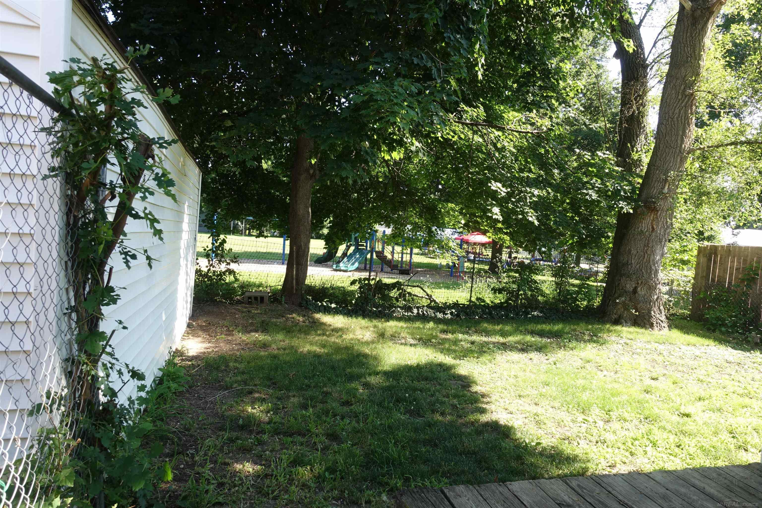 13th image of 735 Vance St, Lansing, MI 48906 | MLS# 58050214816
