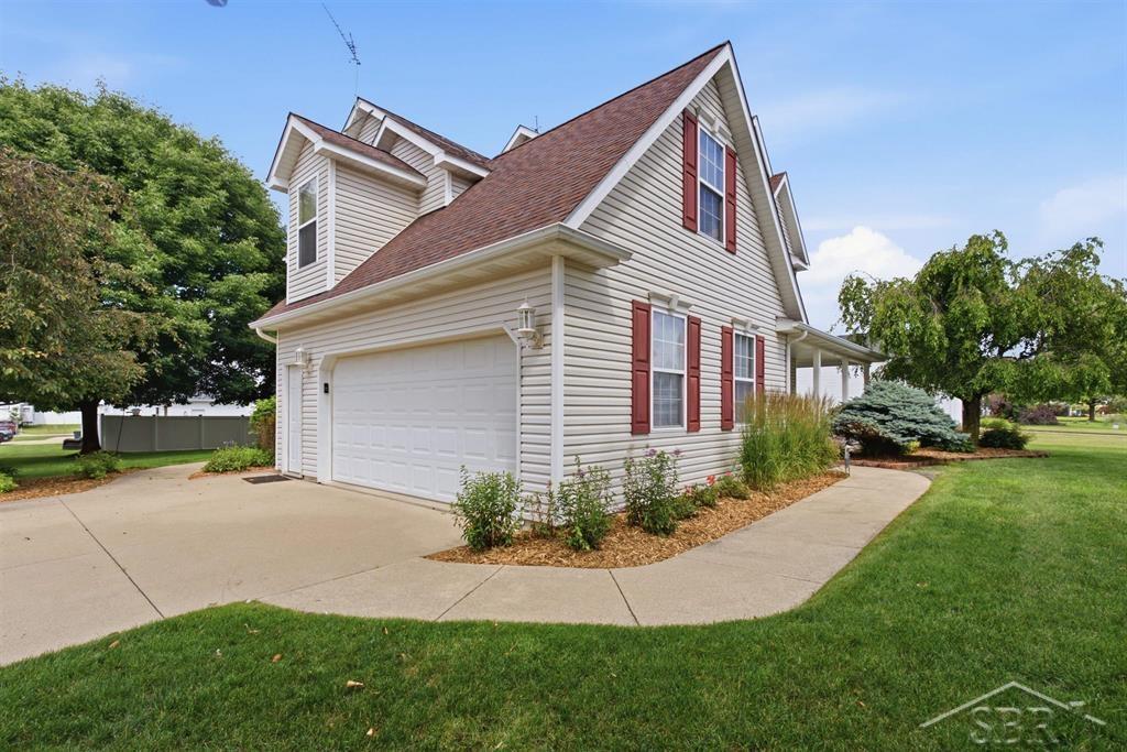 2nd image of 8297 Waxwing Dr, Freeland, MI 48623 | MLS# 61050214841