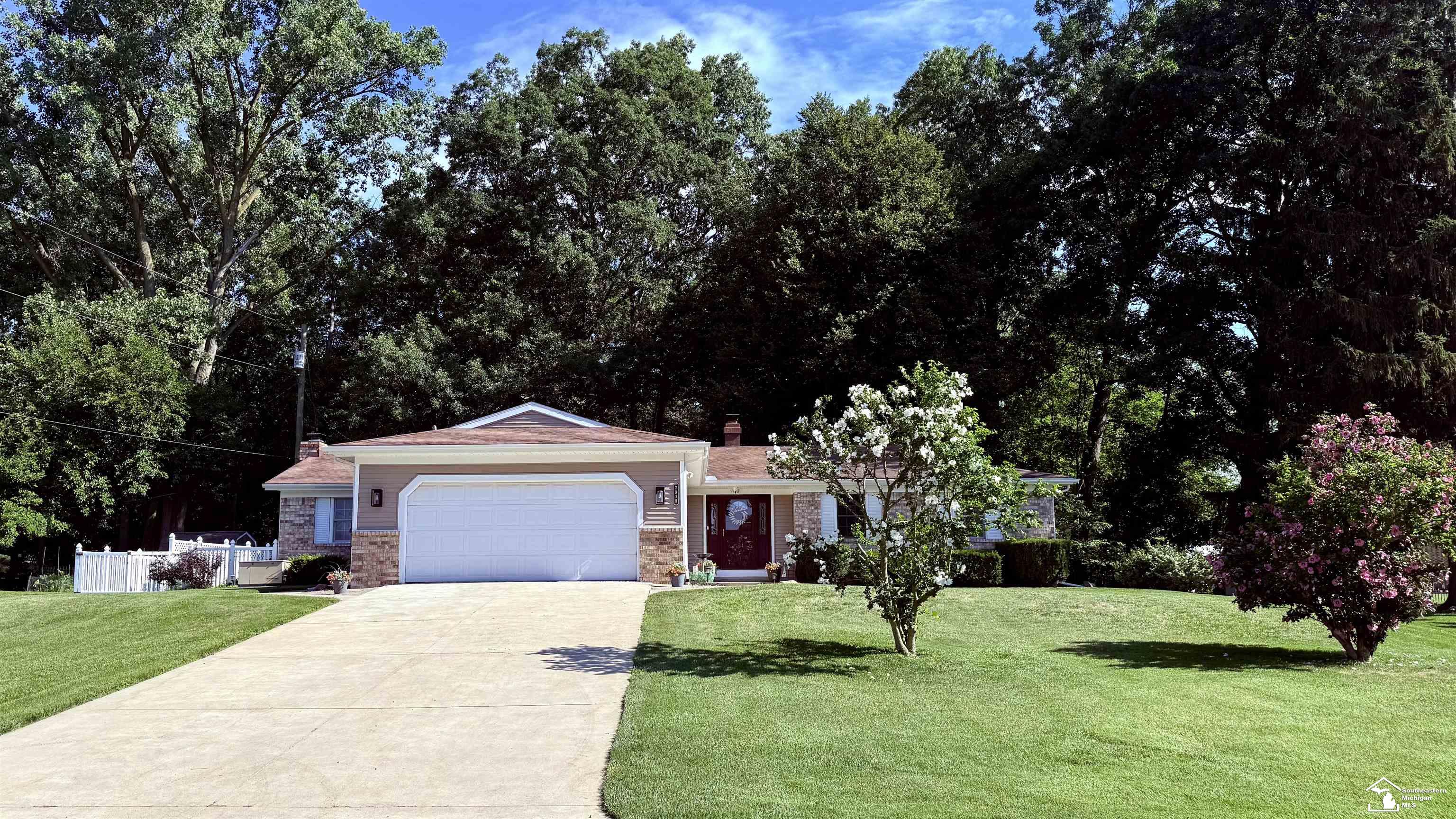Homes for sale in Bedford Township Monroe, MI | 2038 Carisbrook Dr, Bedford Township Monroe, MI 48182 | MLS# 57050214887