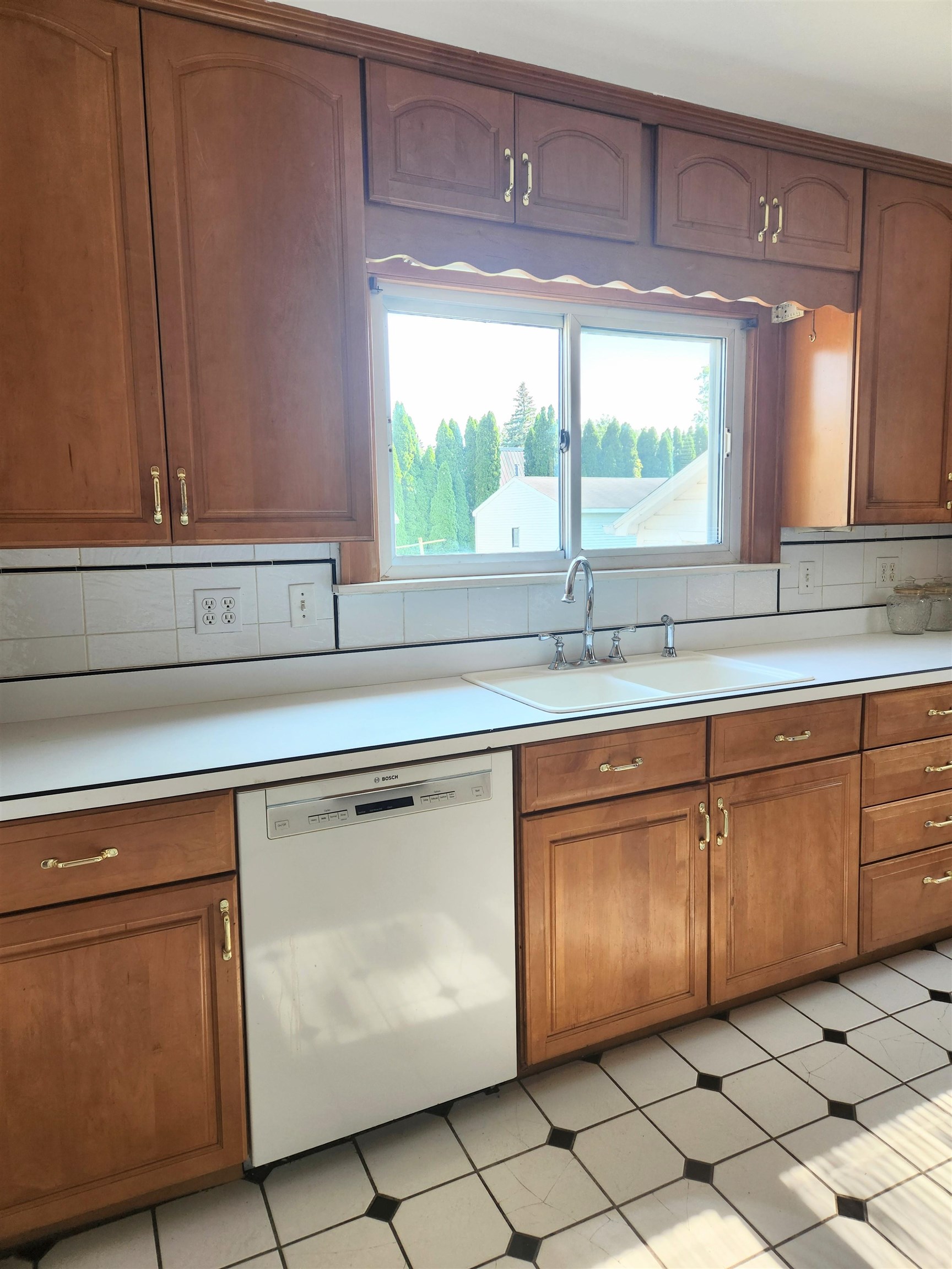 Homes for sale in Essexville, MI | 1055 N Scheurmann Rd, Essexville, MI 48732 | MLS# 50214922