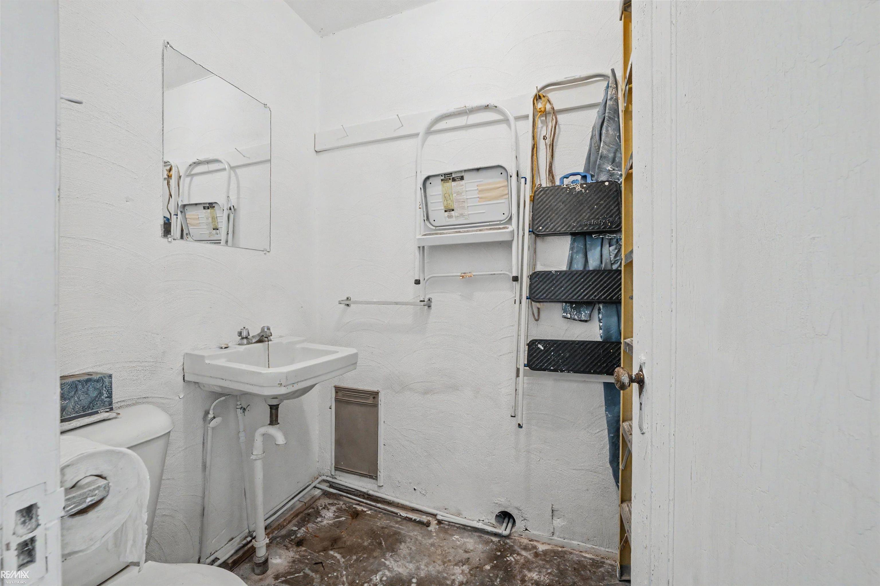 Photo 49 of Single family home for sale at 28900 S River Rd, Harrison Township, MI 48045 | MLS# 58050214937 | Listing updated on 2026-09-04