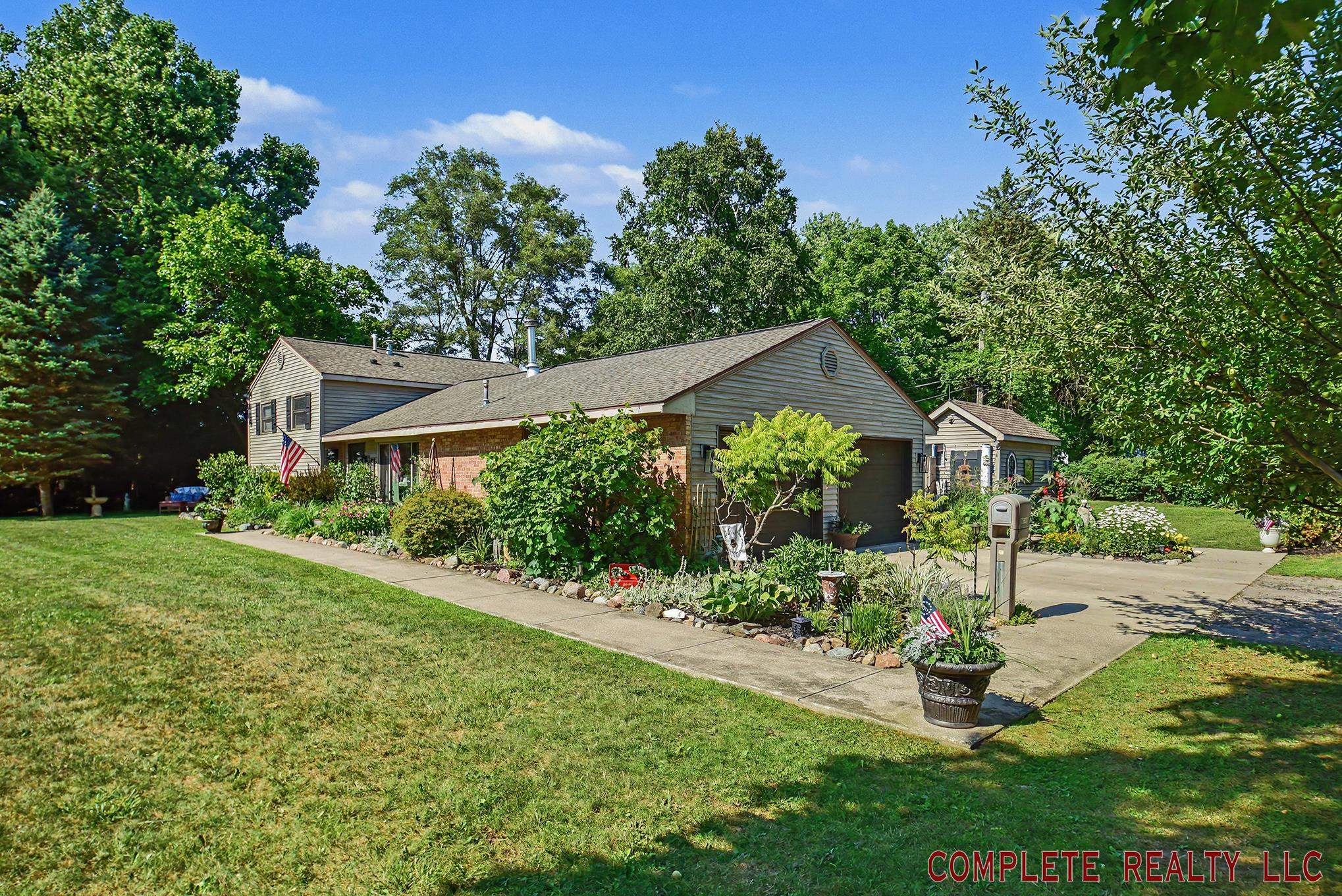 1318 N Jackson Street photo 2