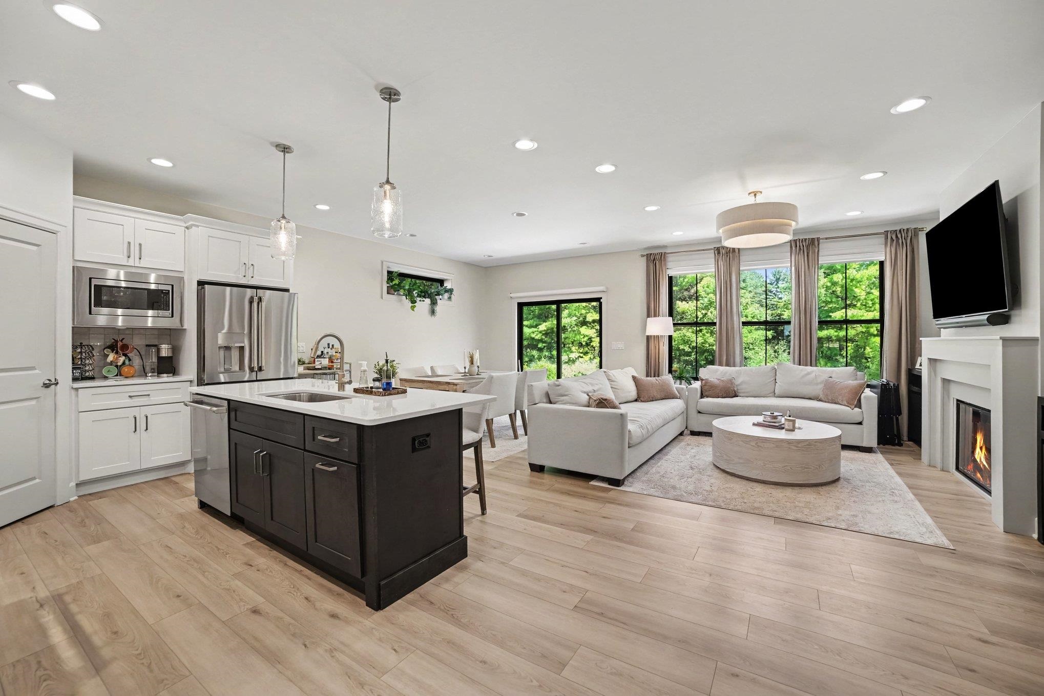 4th image of 112 Brass Leaf Ct, Midland, MI 48642 | MLS# 50215073