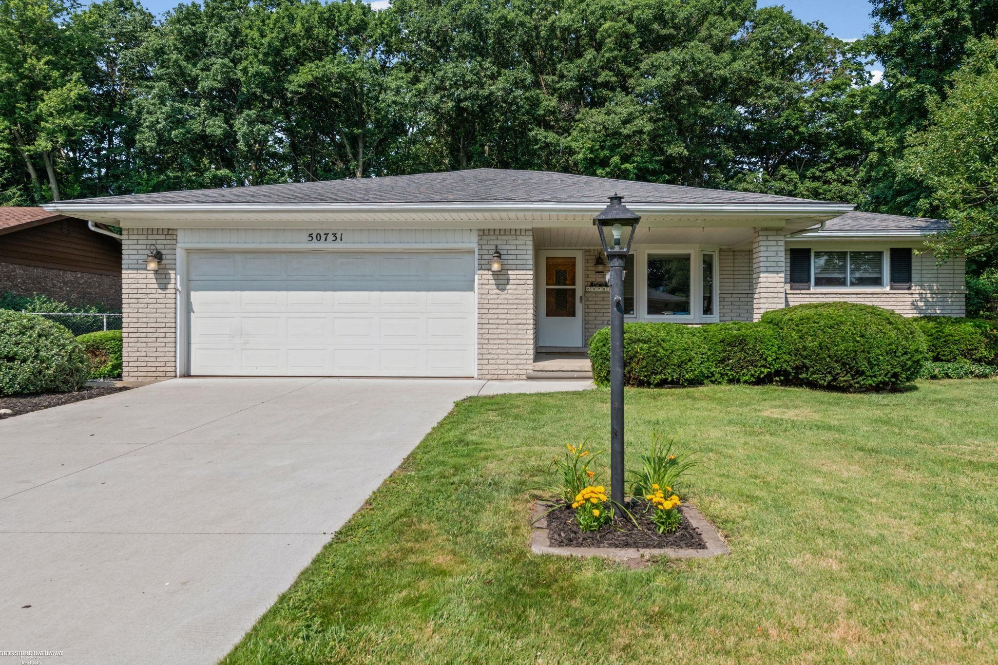 Homes for sale in New Baltimore, MI | 50731 W Shamrock St, New Baltimore, MI 48047 | MLS# 50215088