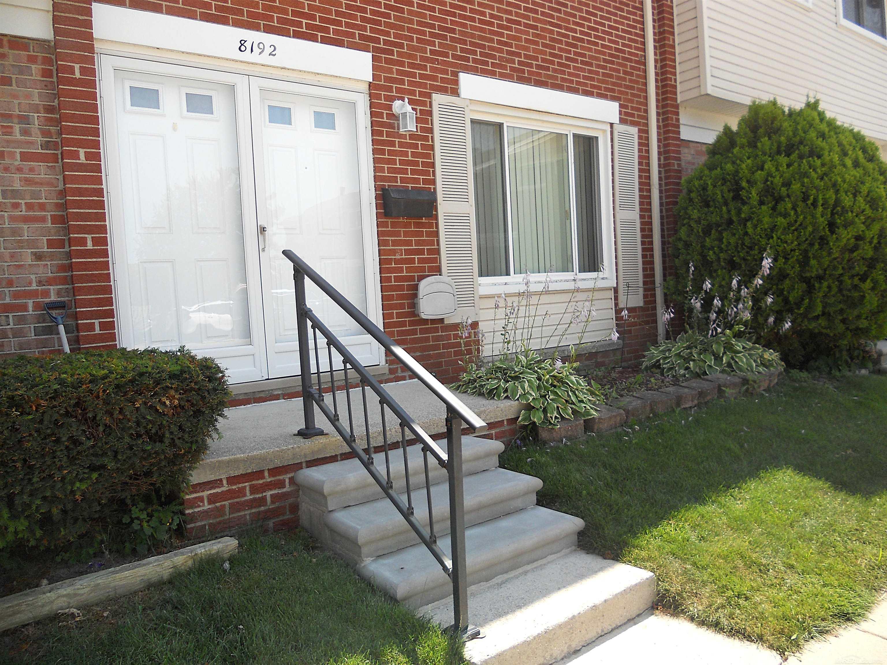 2nd image of 8192 Farnum Ave, Warren, MI 48093 | MLS# 50215107