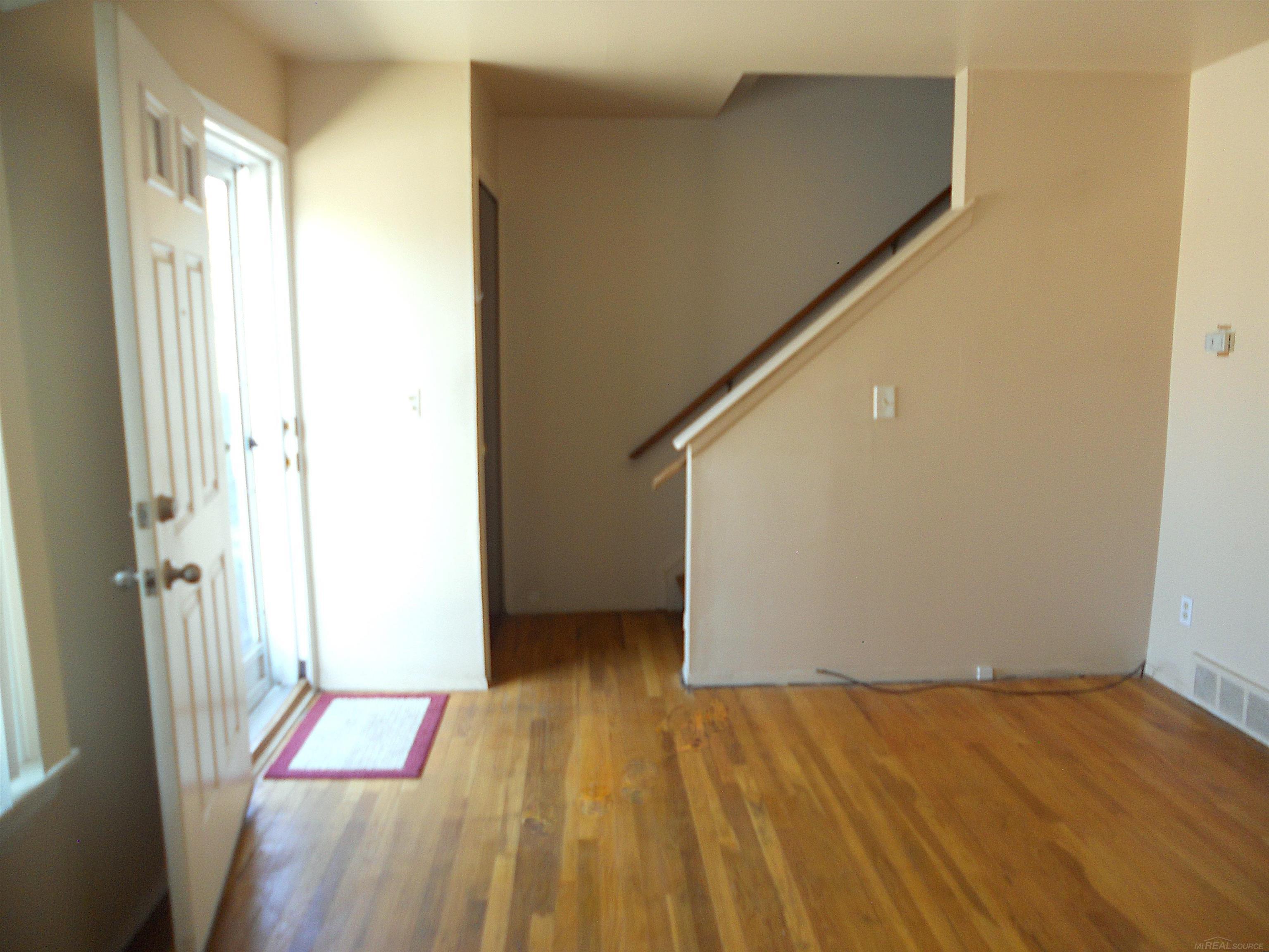 5th image of 8192 Farnum Ave, Warren, MI 48093 | MLS# 50215107