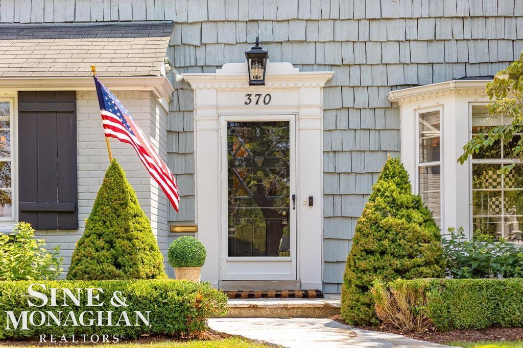 3rd image of 370 Country Club Ln, Grosse Pointe Farms, MI 48236 | MLS# 50215108