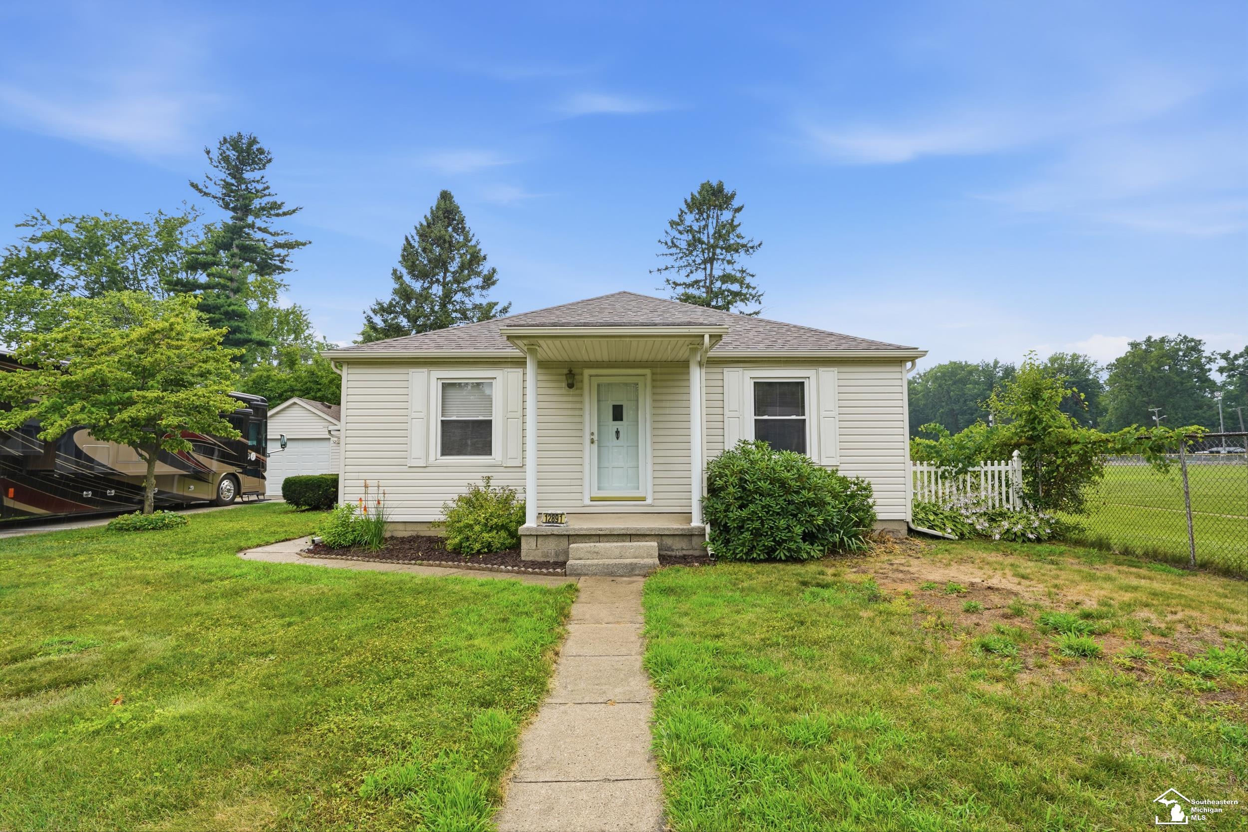 Photo 1 of Single family home for sale at 12891 Crane St, Carleton, MI 48117 | MLS# 57050215160 | Listing updated on 2026-10-01