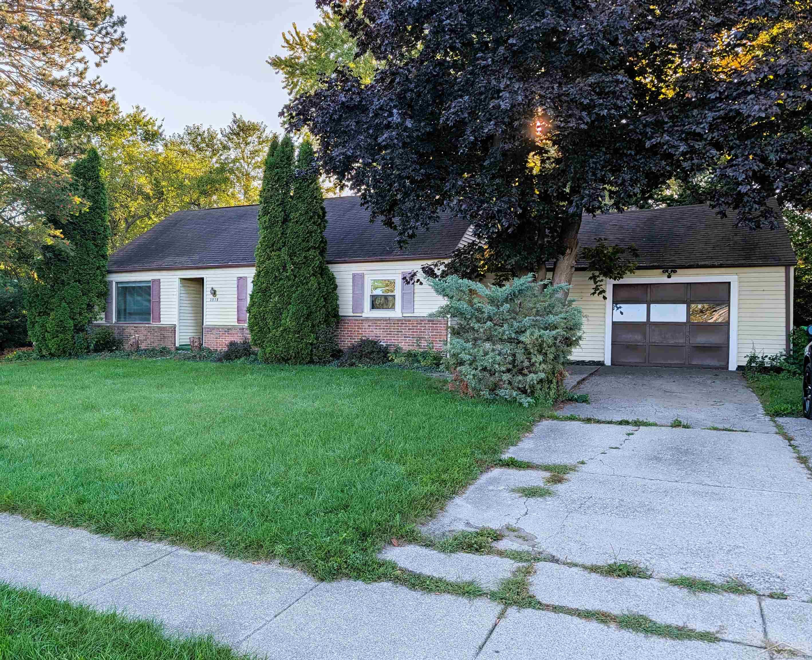 Photo 1 of Single family home for sale at 3978 N Michigan Ave, Saginaw, MI 48604 | MLS# 61050215165 | Listing updated on 2026-09-16