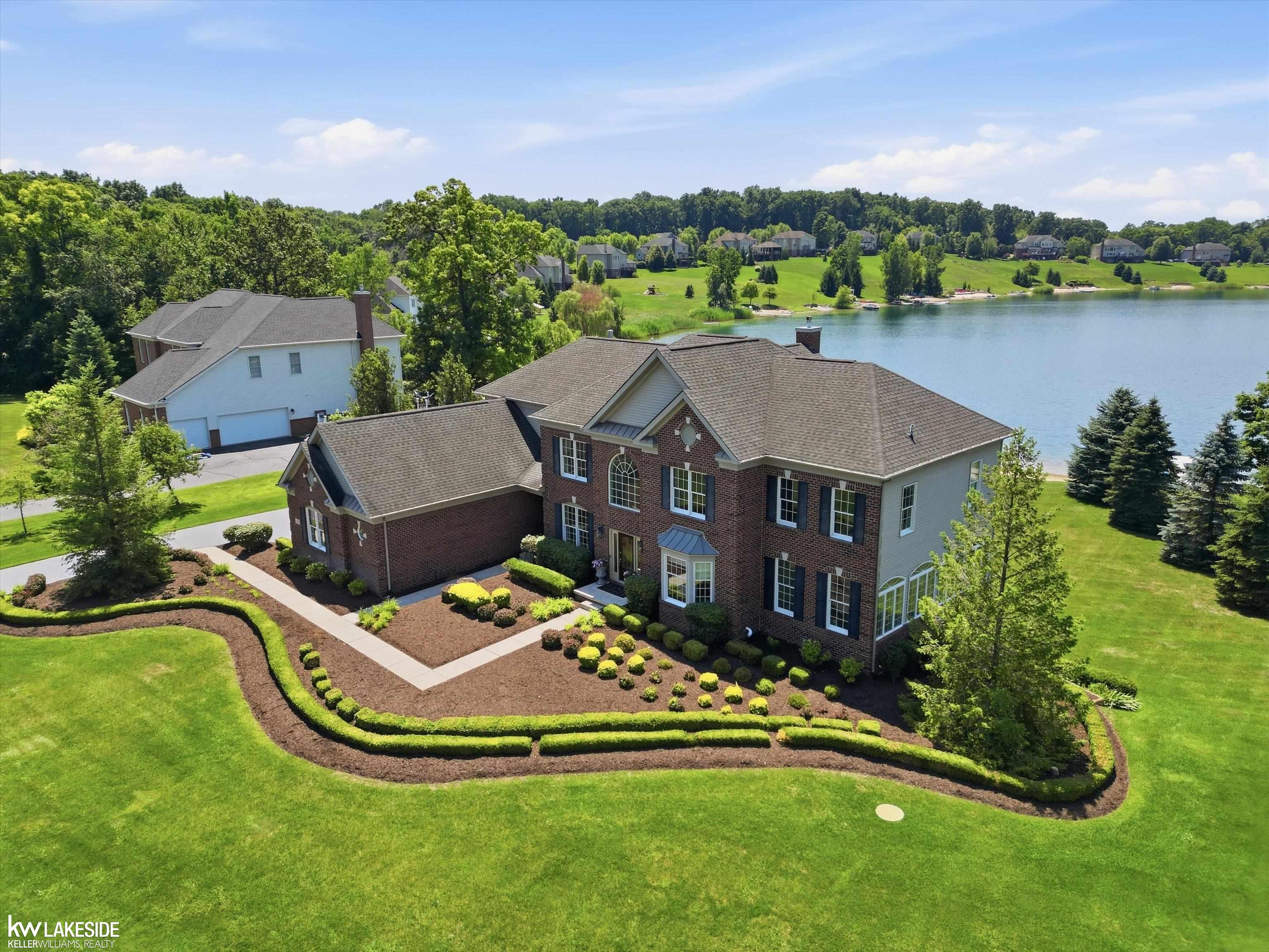 4th image of 1622 Hunters Lake Dr, Milford, MI 48380 | MLS# 50215170