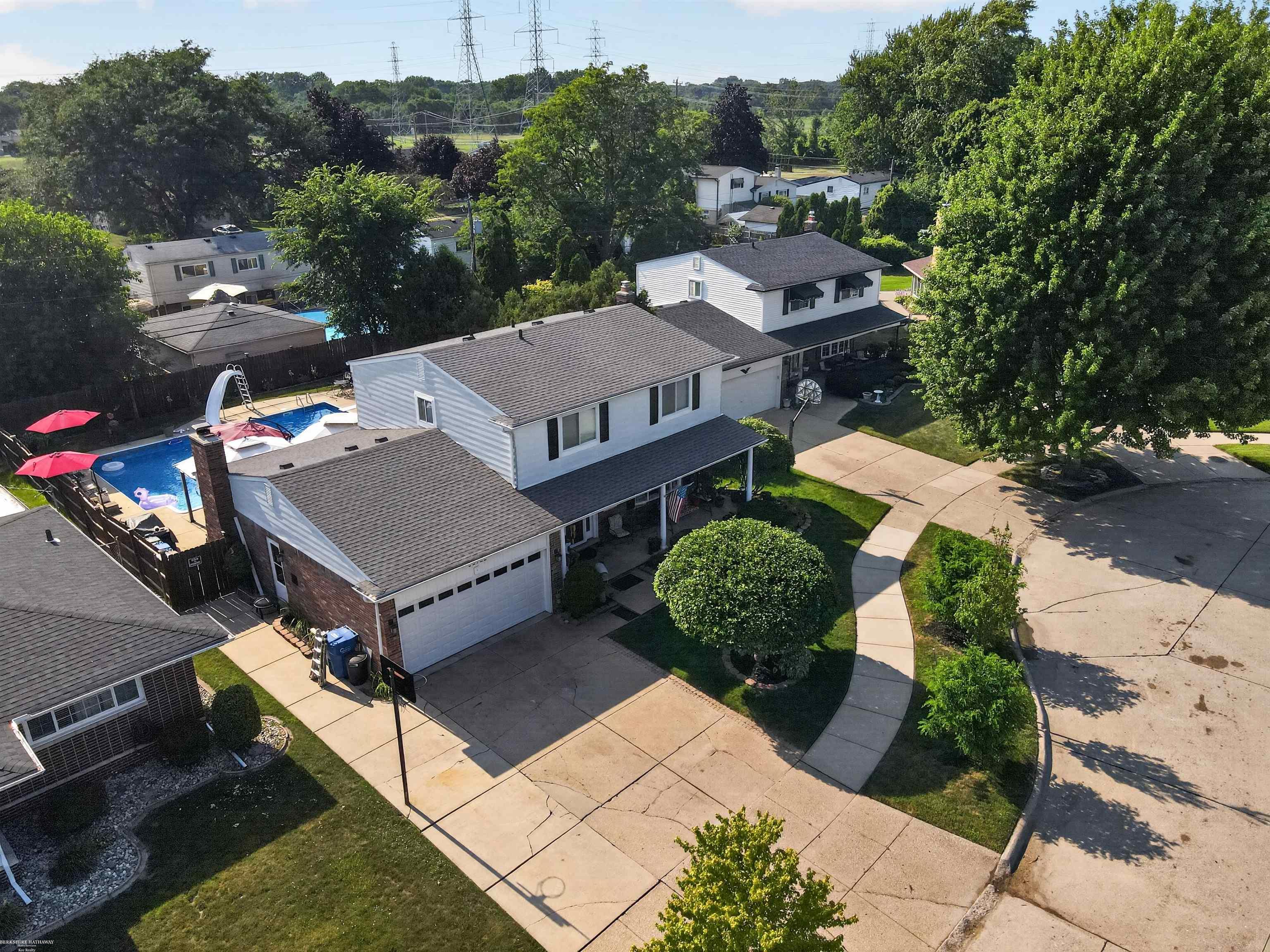 image of 32725 Rugby Dr, Warren, MI 48088 | MLS# 58050215184