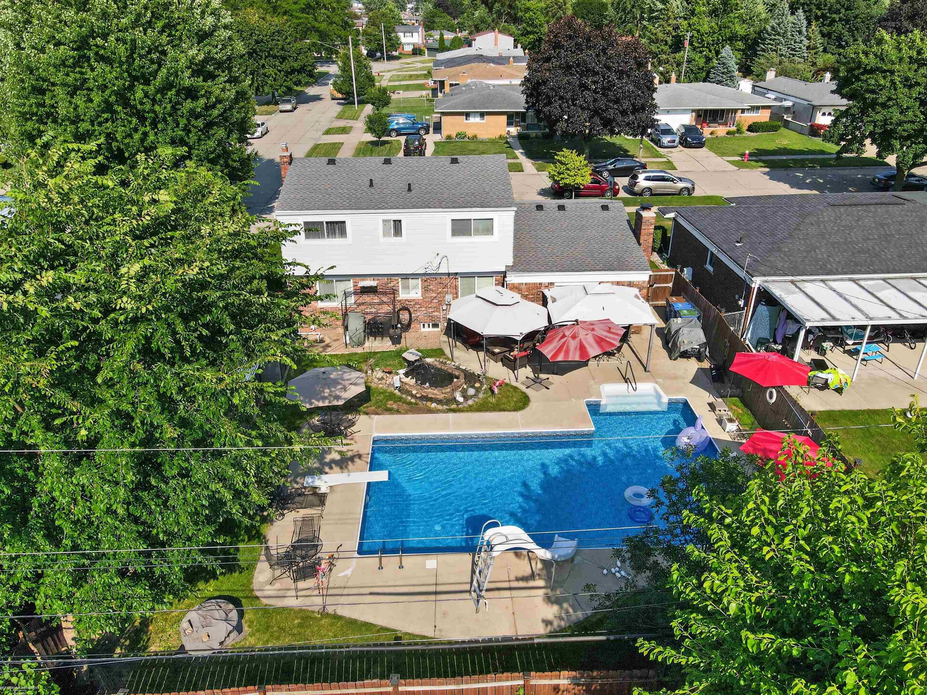 image of 32725 Rugby Dr, Warren, MI 48088 | MLS# 58050215184