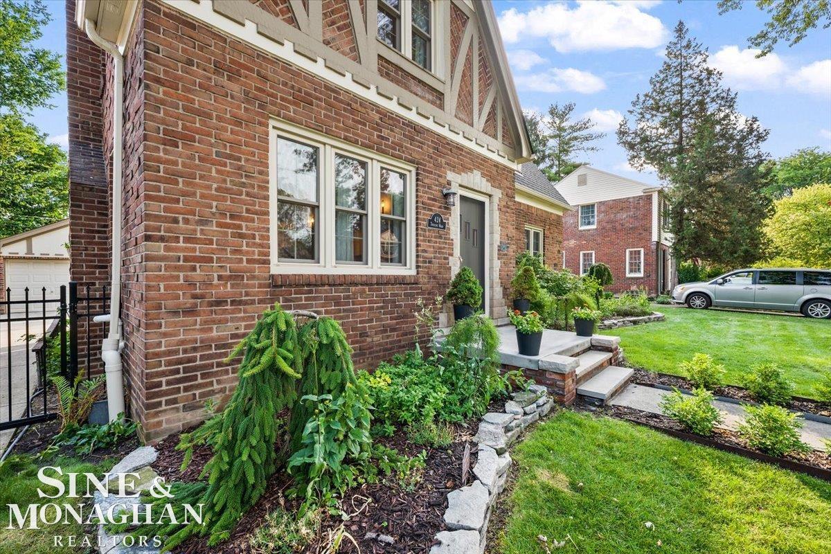 4th image of 424 Touraine Rd, Grosse Pointe Farms, MI 48236 | MLS# 50215211