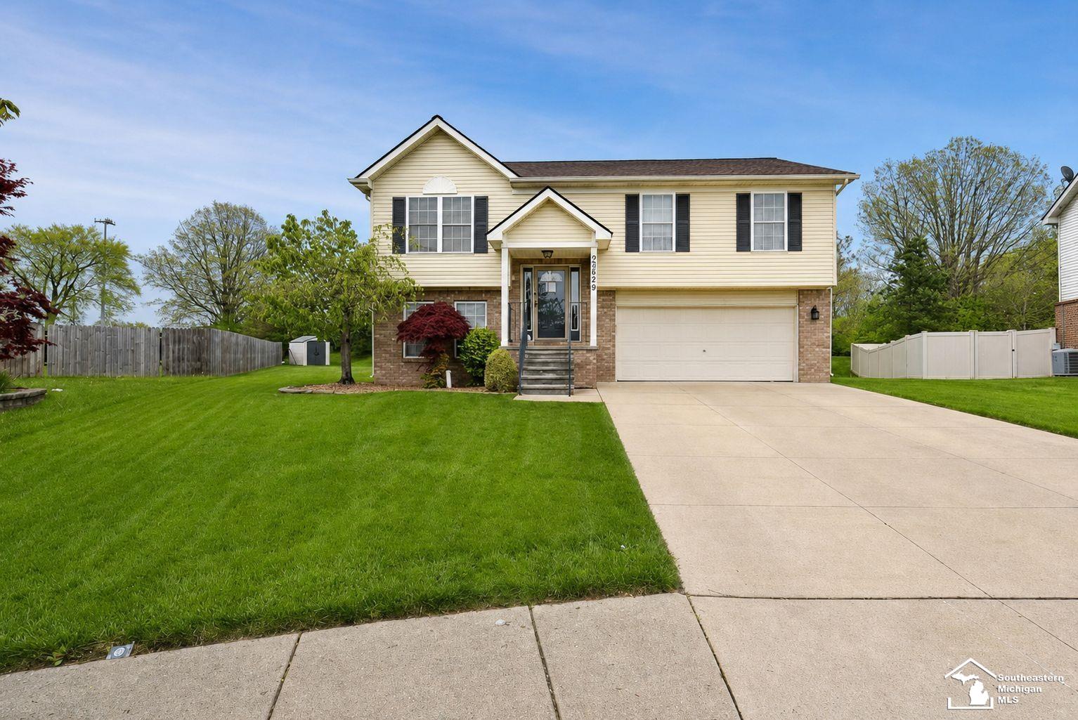 3rd image of 29229 Hunter Ct, Trenton, MI 48183 | MLS# 50215228