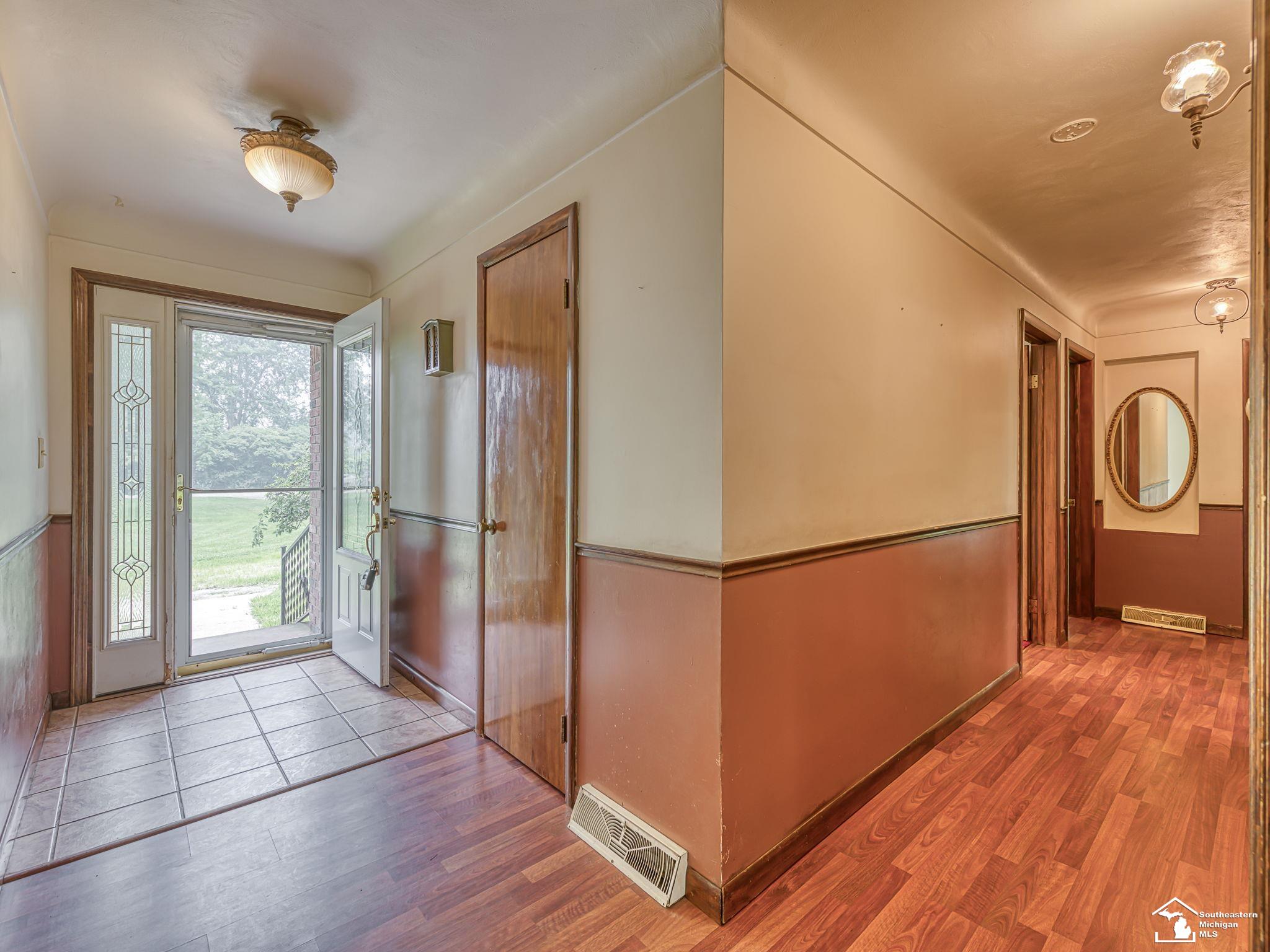 3rd image of 1810 Whipple St, Carleton, MI 48117 | MLS# 50215234