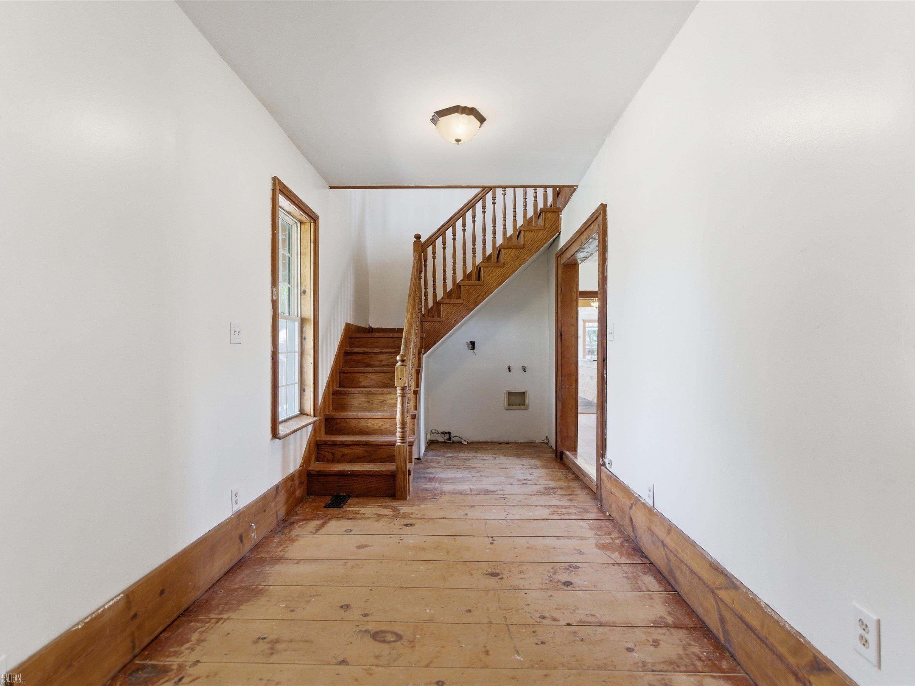 Photo 2 of Single family home for sale at 9497 Mcwain Rd, Grand Blanc, MI 48439 | MLS# 58050215240 | Listing updated on 2026-10-07