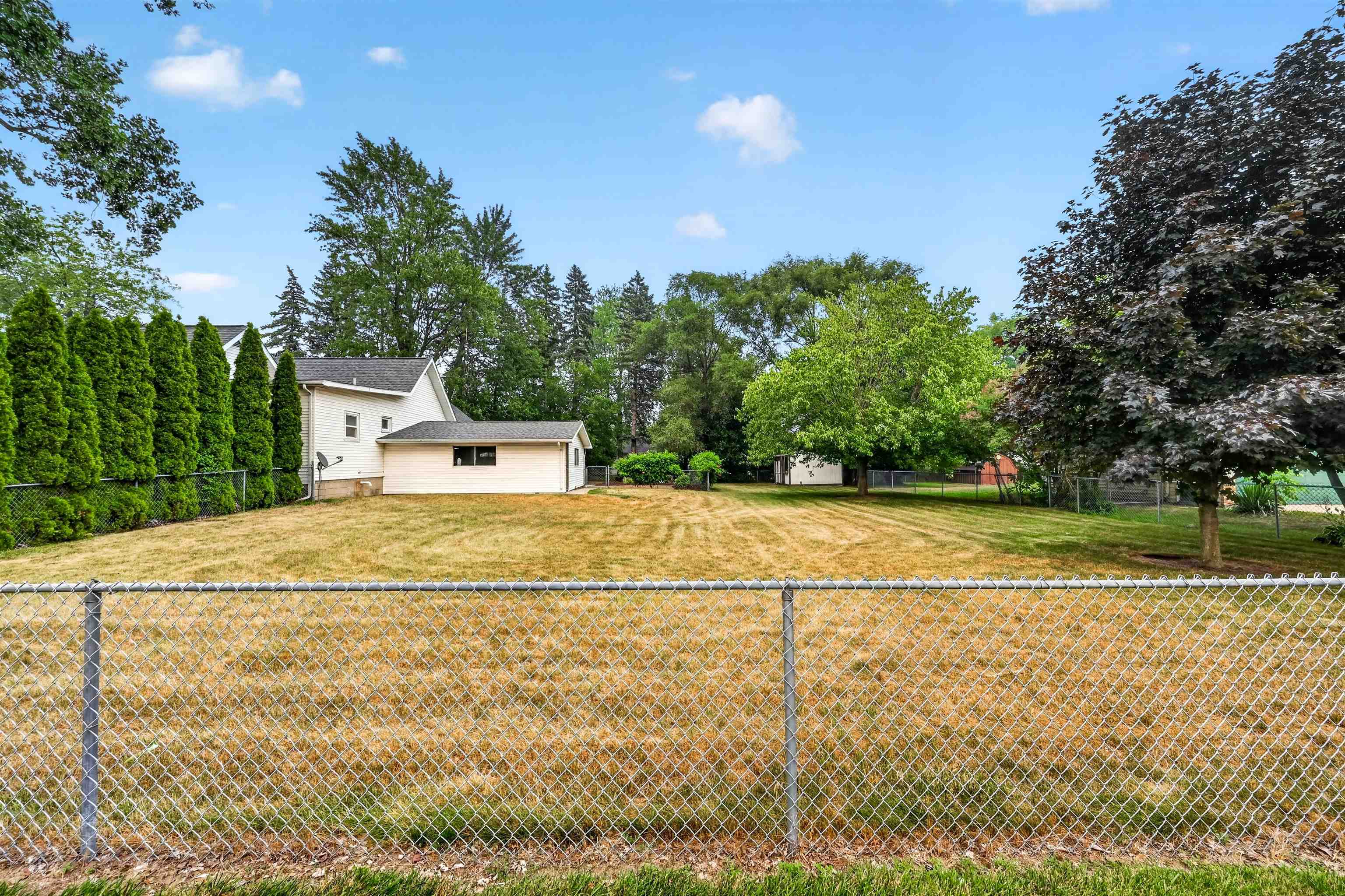 Homes for sale in Hemlock, MI | 621 W Saginaw St, Hemlock, MI 48626 | MLS# 50215331