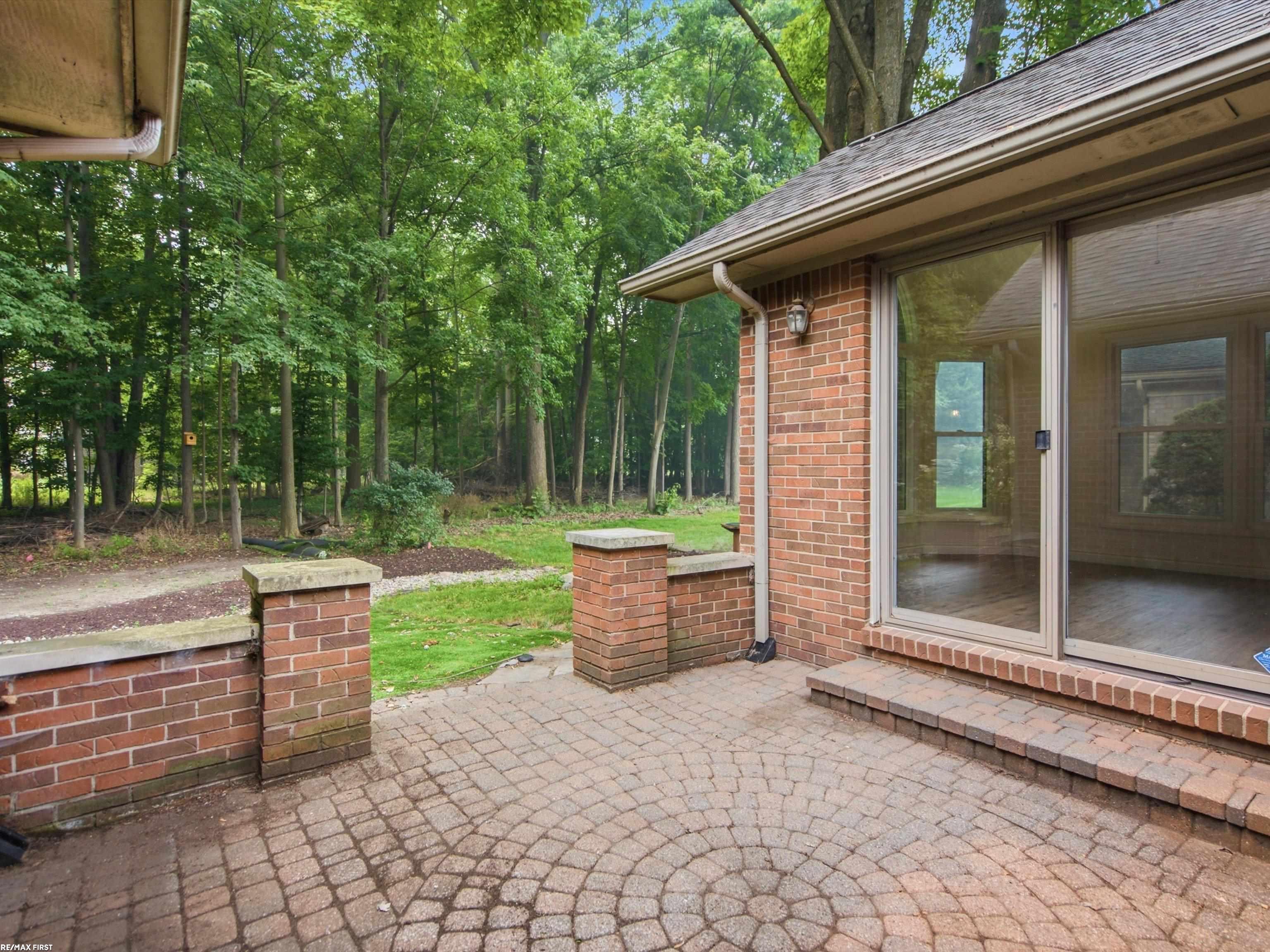 49th image of 3436 Vardon Dr, Rochester Hills, MI 48307 | MLS# 50215333
