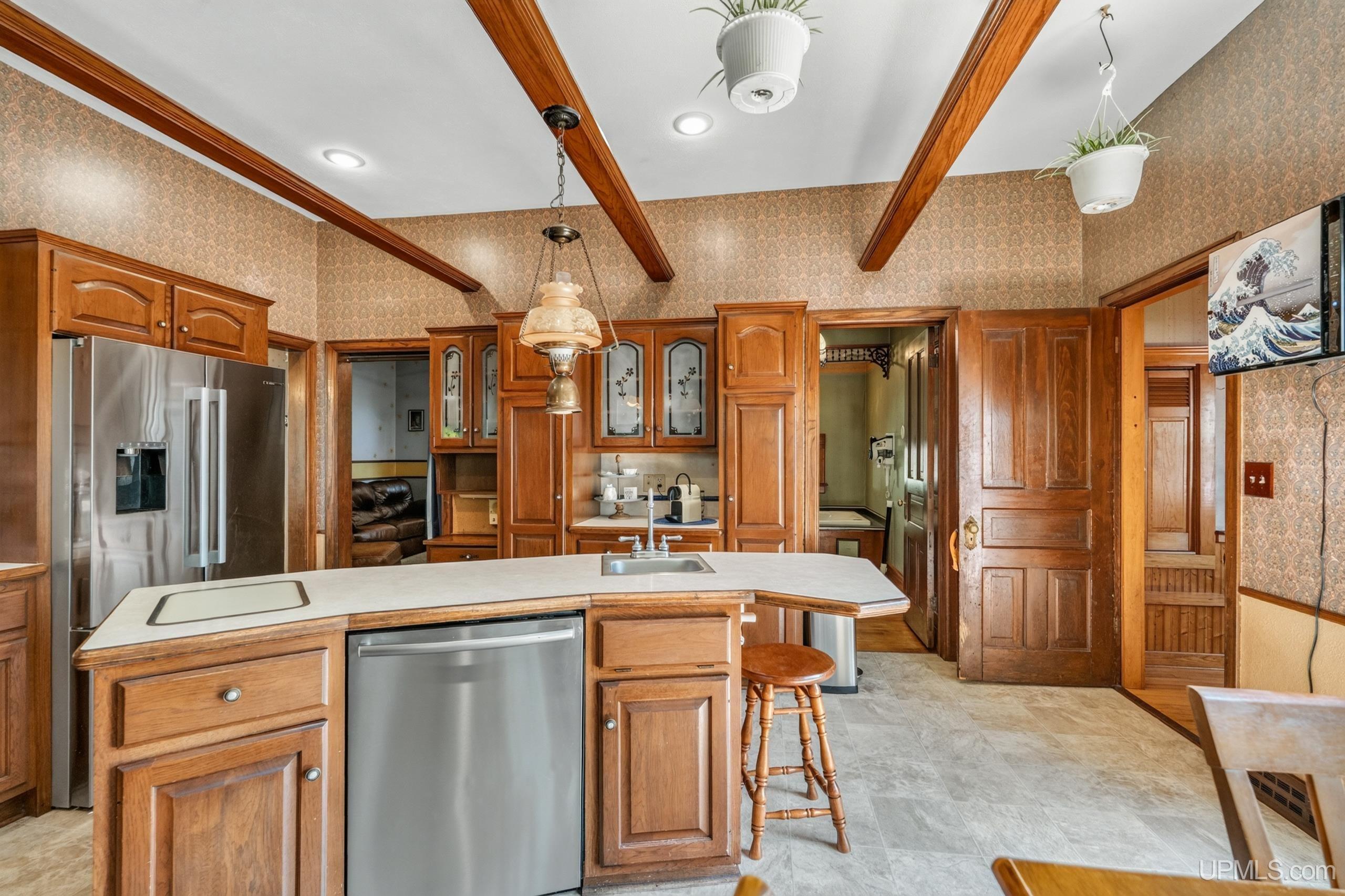 Homes for sale in Escanaba, MI | 635 Ogden Ave, Escanaba, MI 49829 | MLS# 50215380
