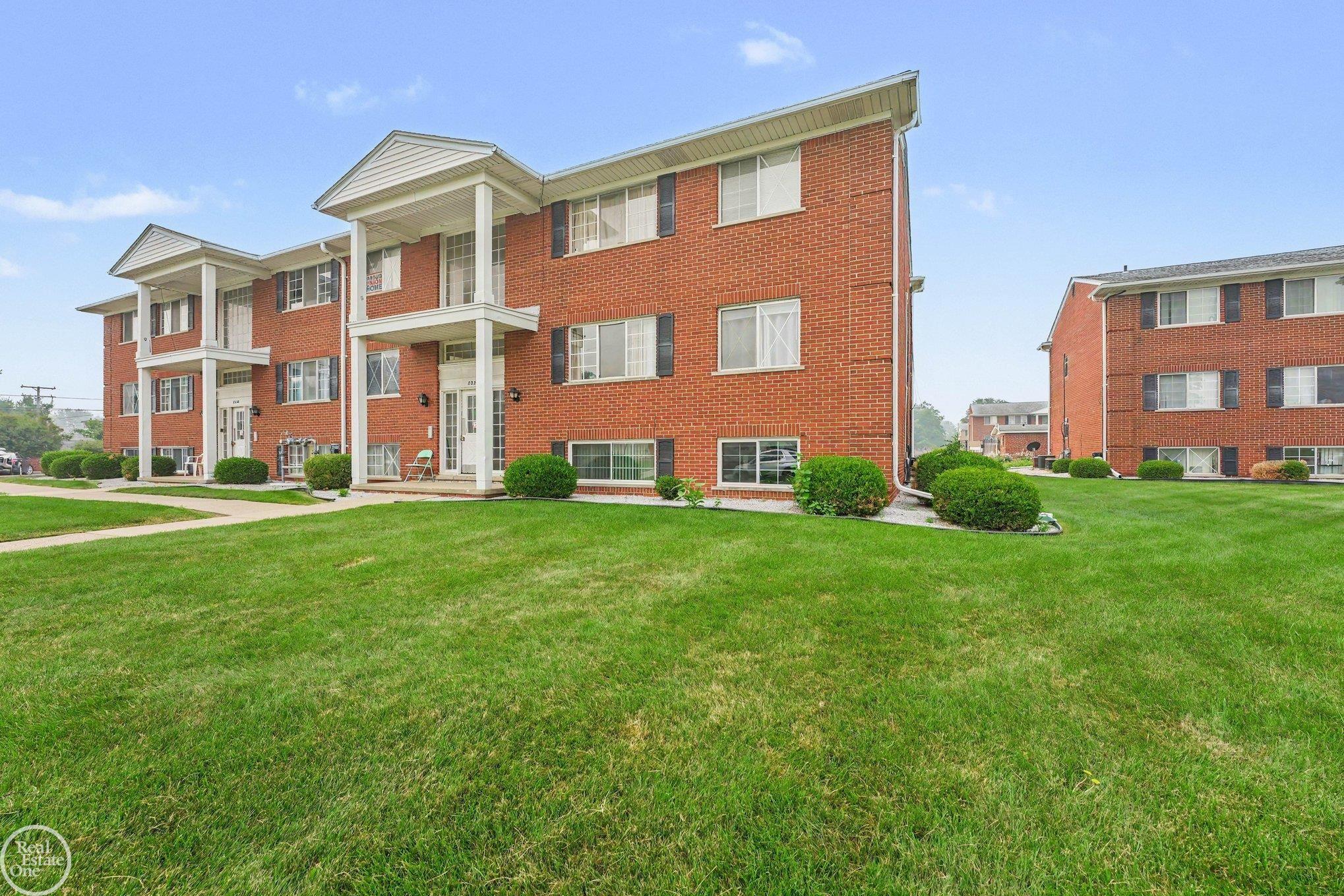 12th image of 8220 Crestview Dr #6, Sterling Heights, MI 48312 | MLS# 50215395