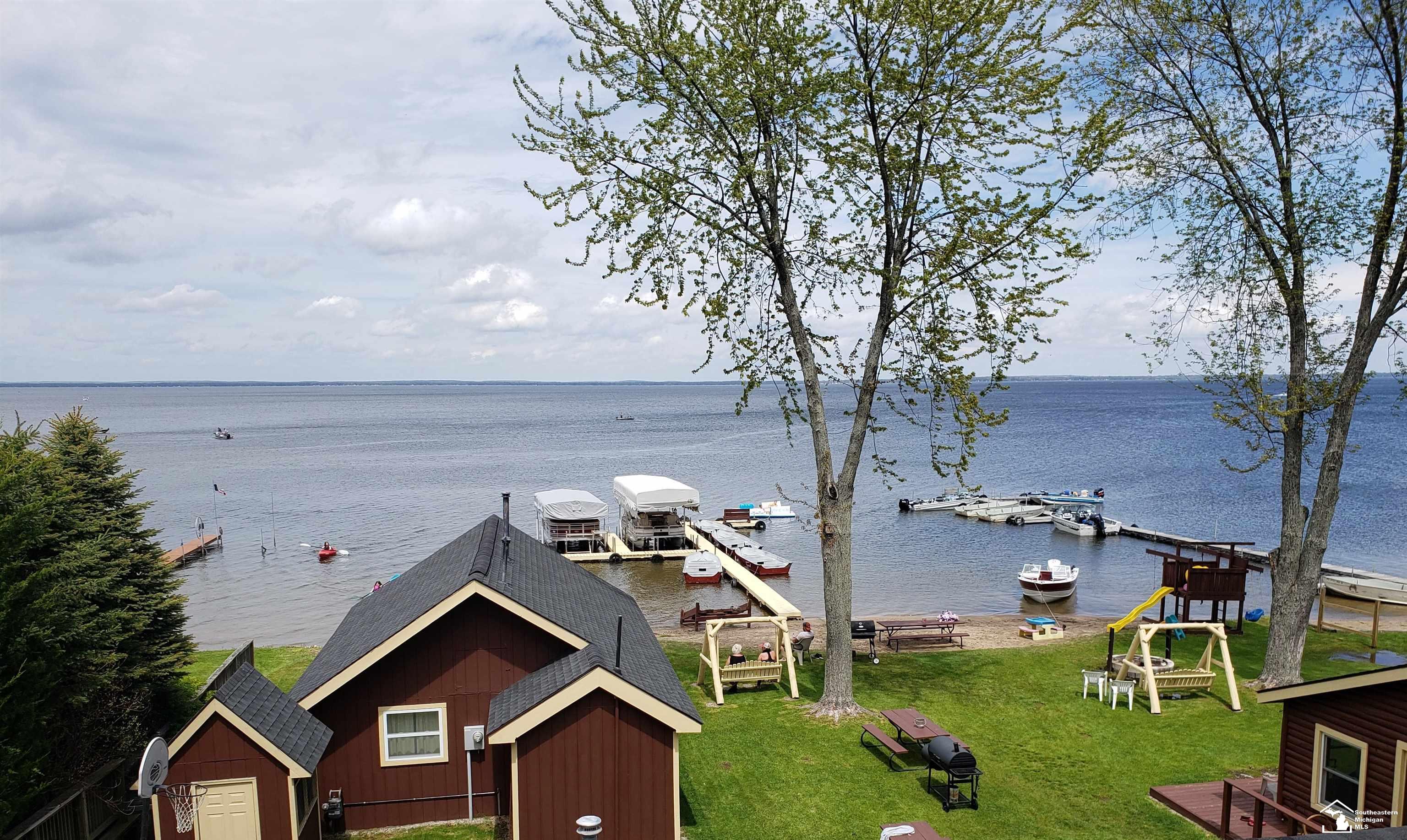 2nd image of 5380 W Houghton Lake Dr, Roscommon Township Roscommon, MI 48629 | MLS# 57050215401