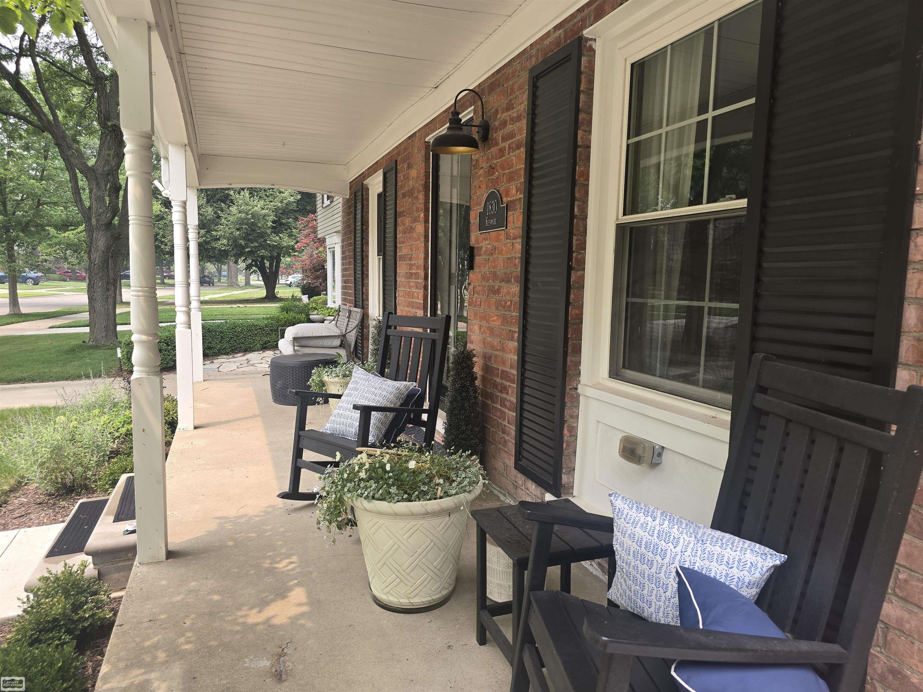4th image of 1830 Kenmore Dr, Grosse Pointe Woods, MI 48236 | MLS# 50215415