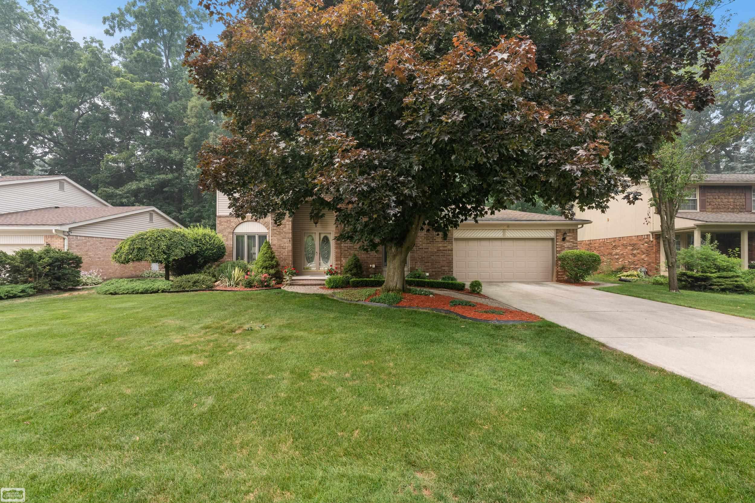 2nd image of 885 Medinah Dr, Rochester Hills, MI 48309 | MLS# 50215420
