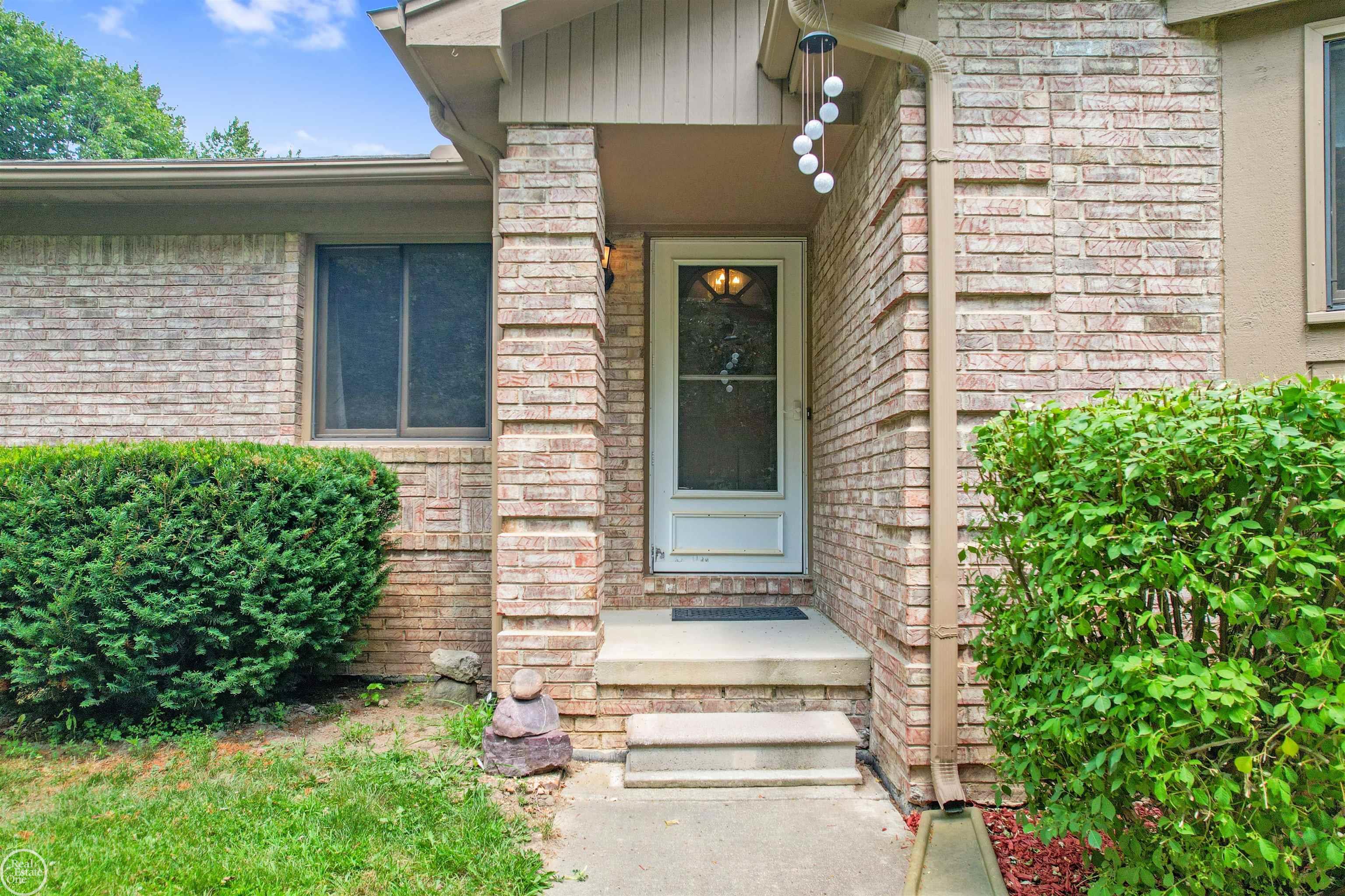 5481 Sutton Road photo 2