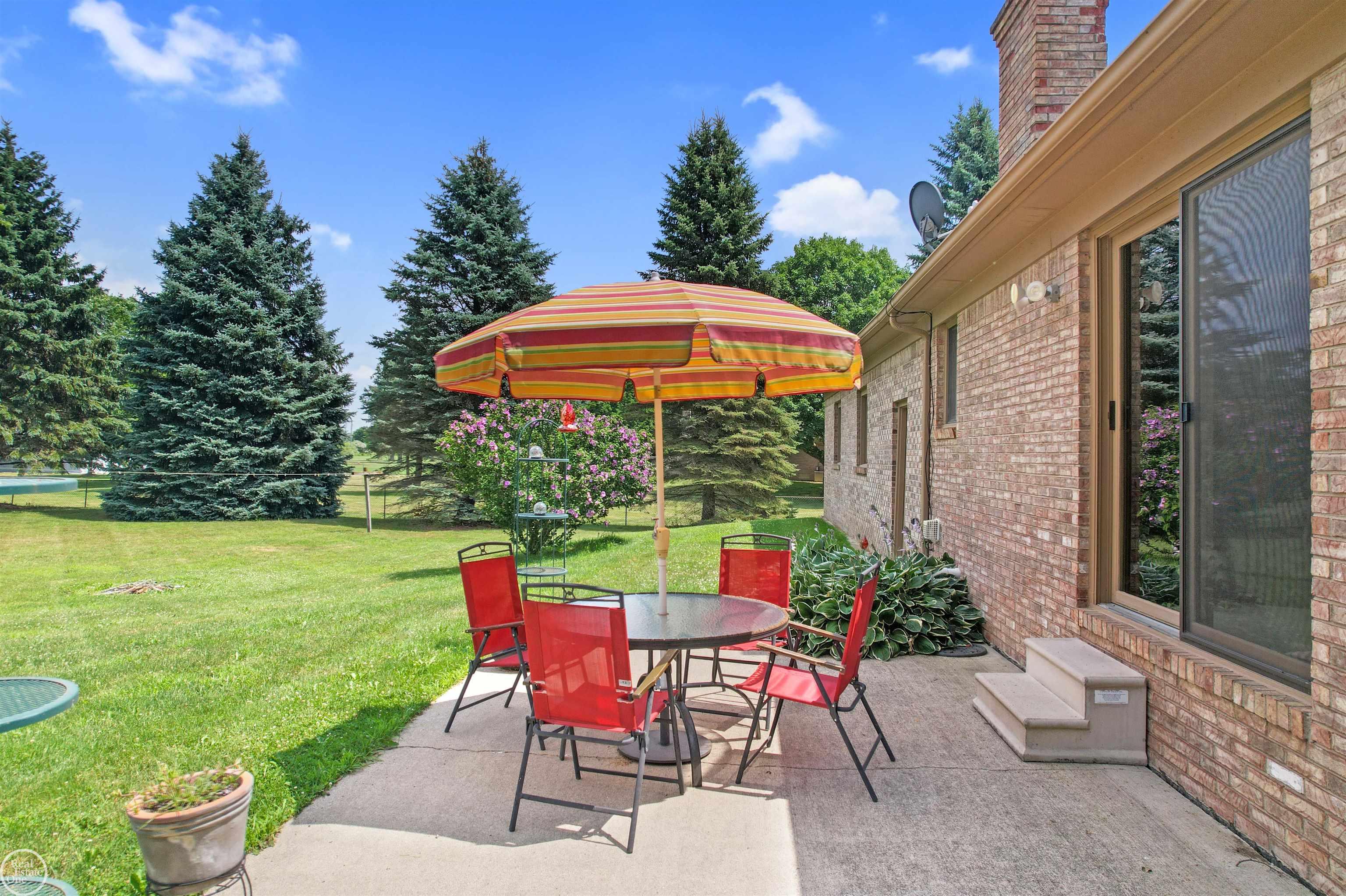 5481 Sutton Road photo 4